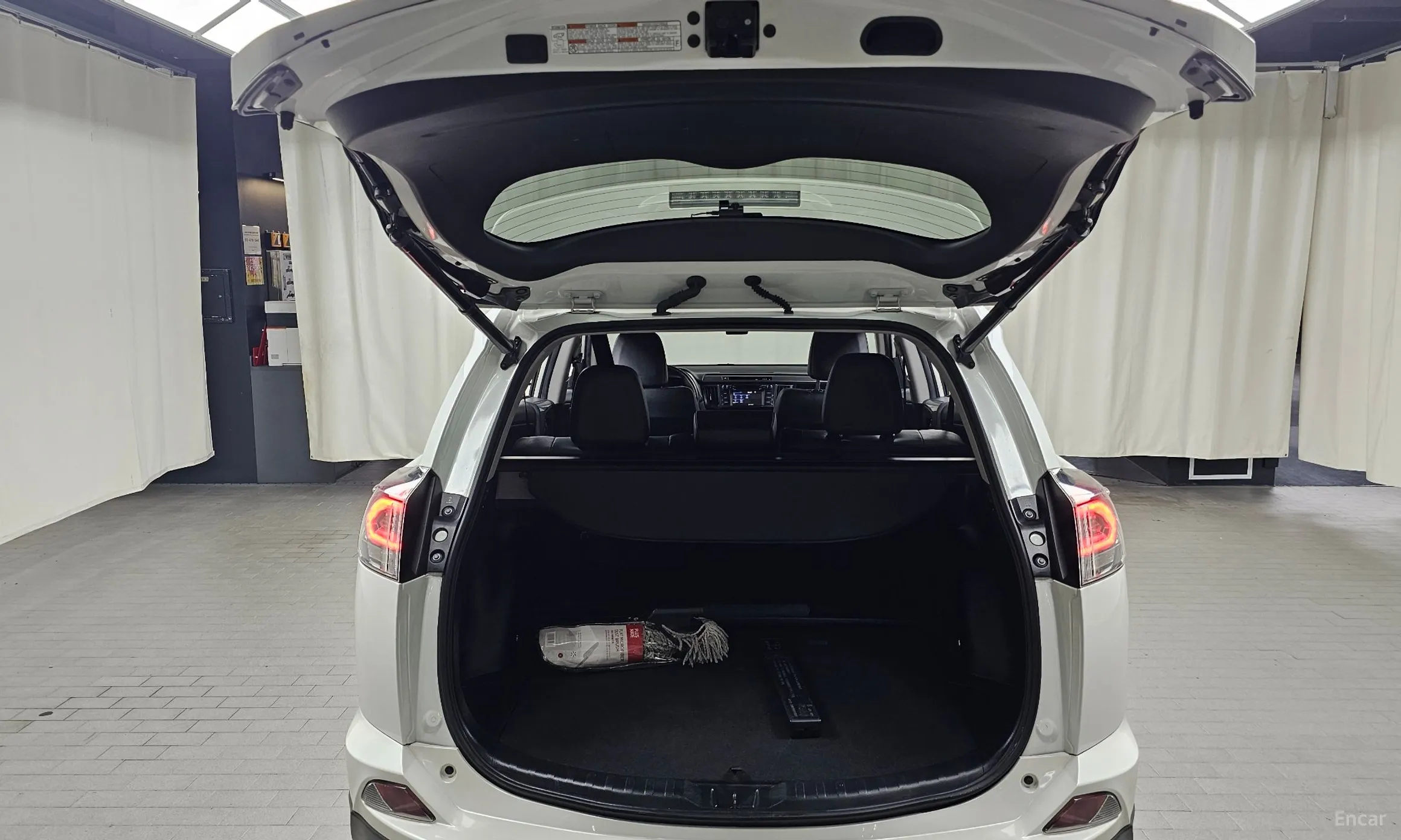 Toyota RAV4 превью 20