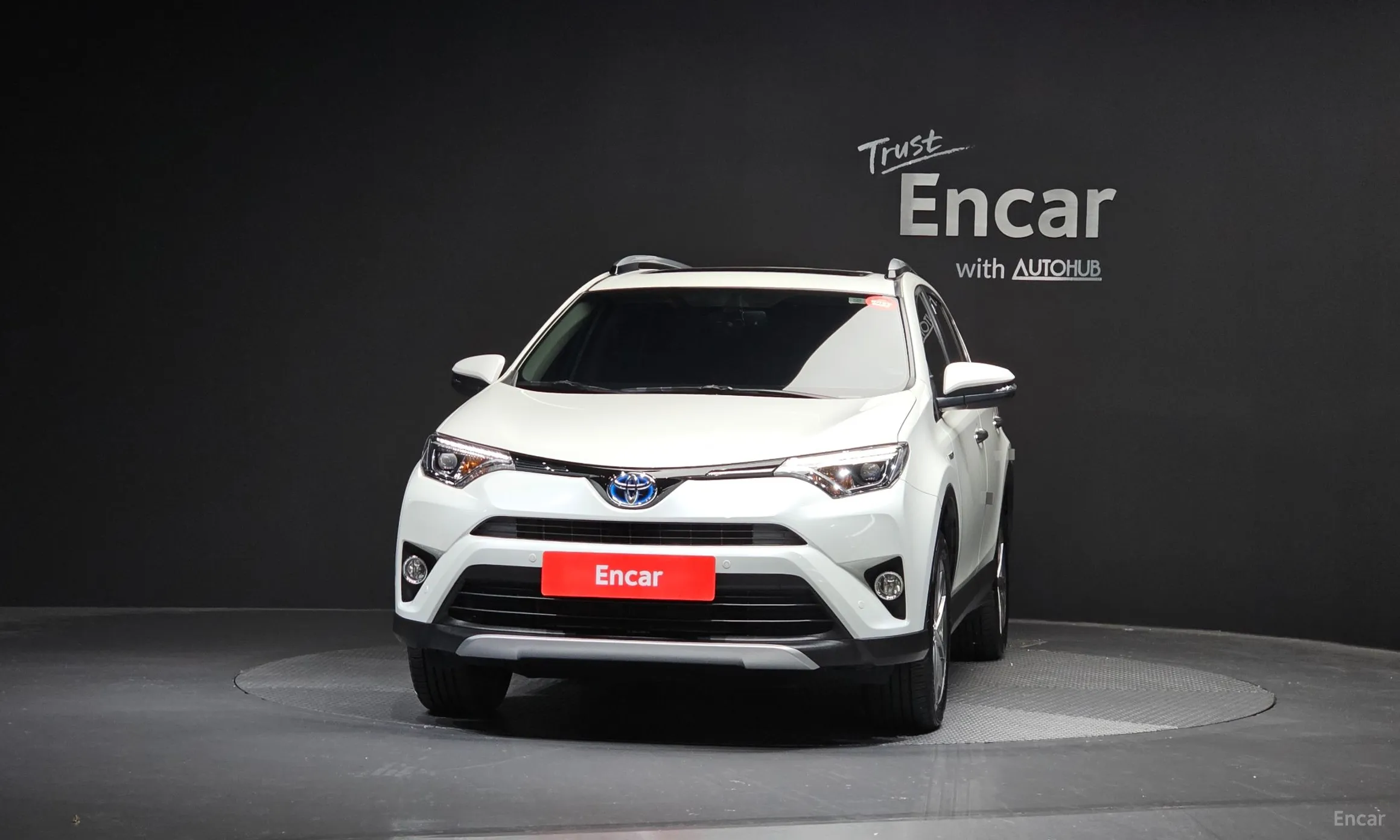 Toyota RAV4 превью 3