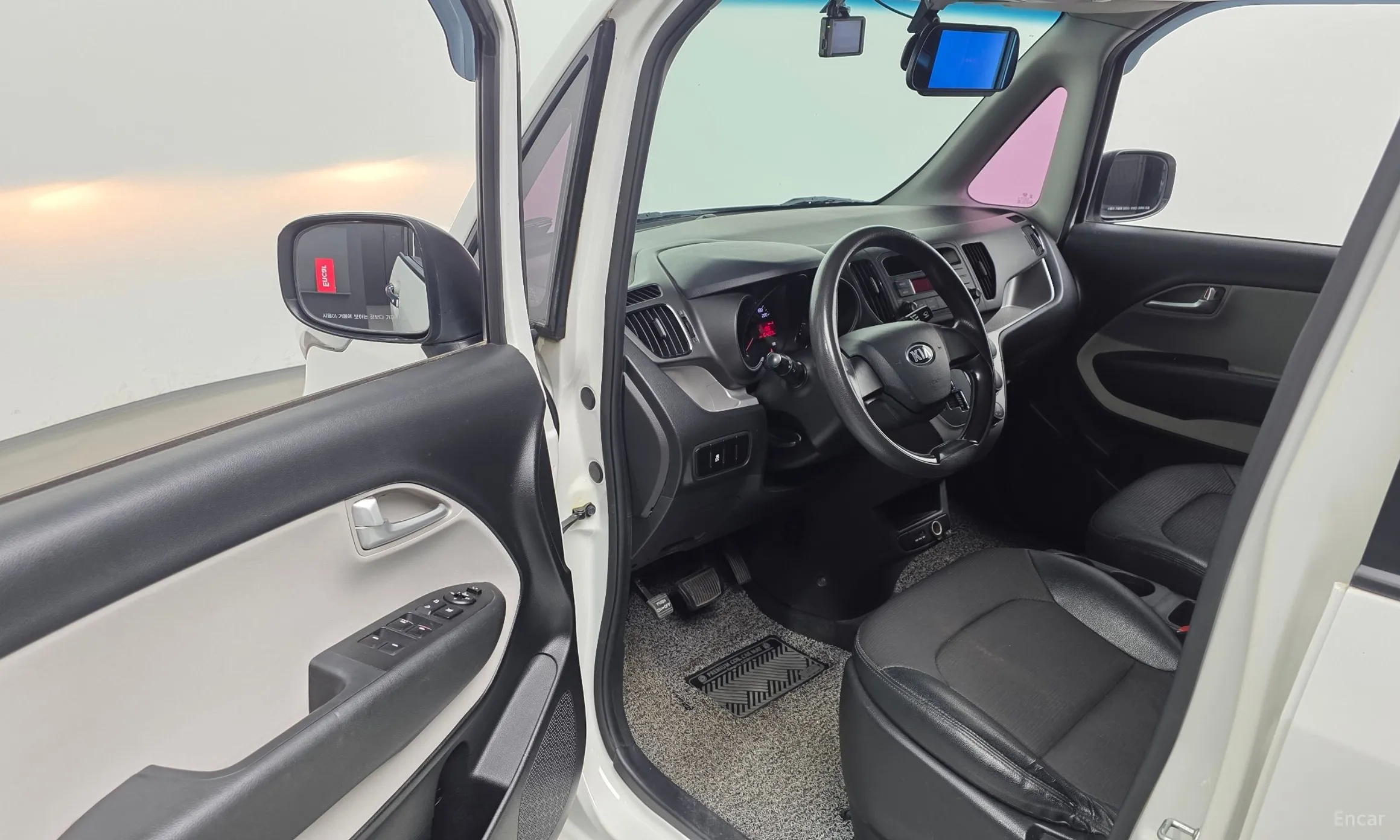 Kia Ray превью 10