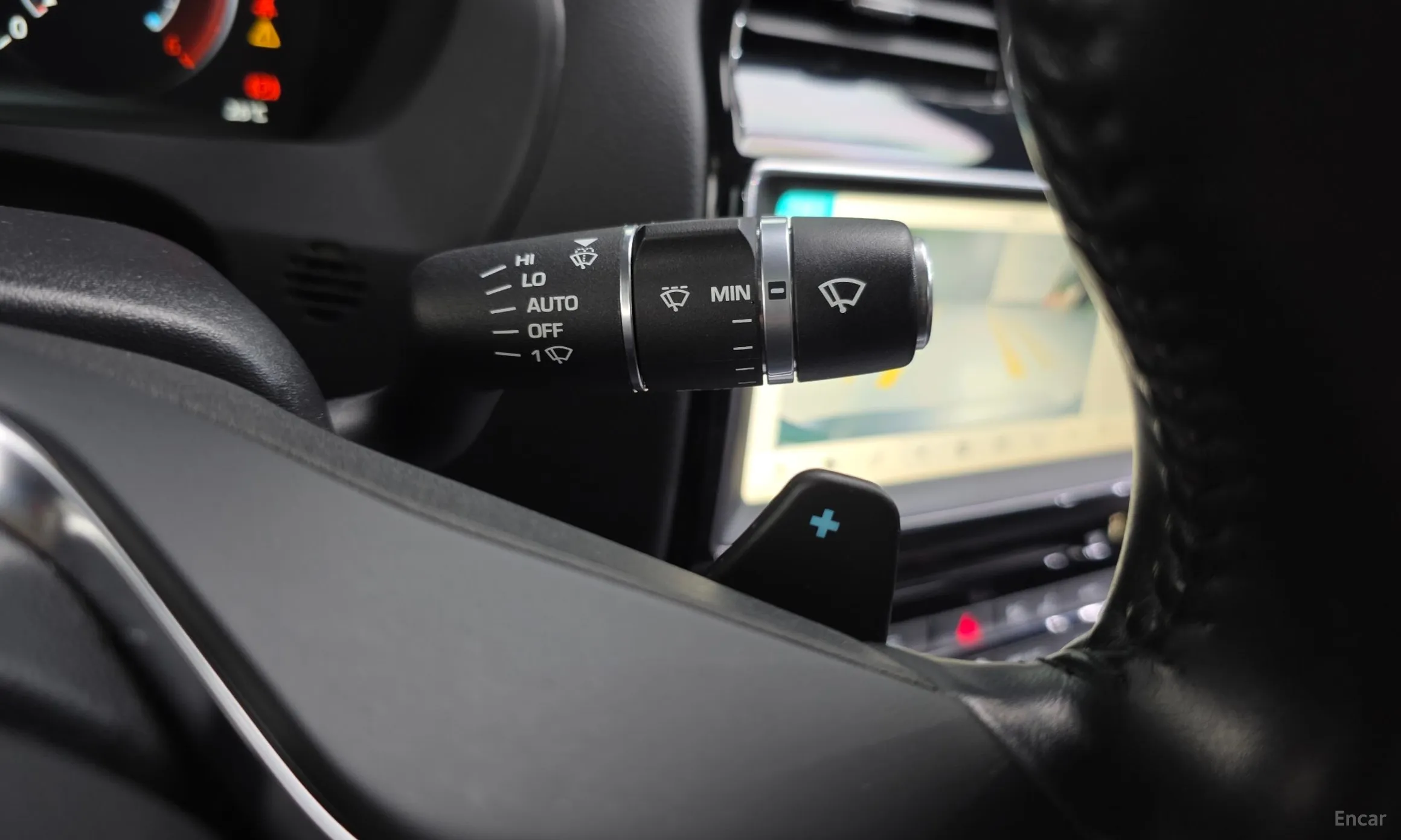 Jaguar XE превью 17