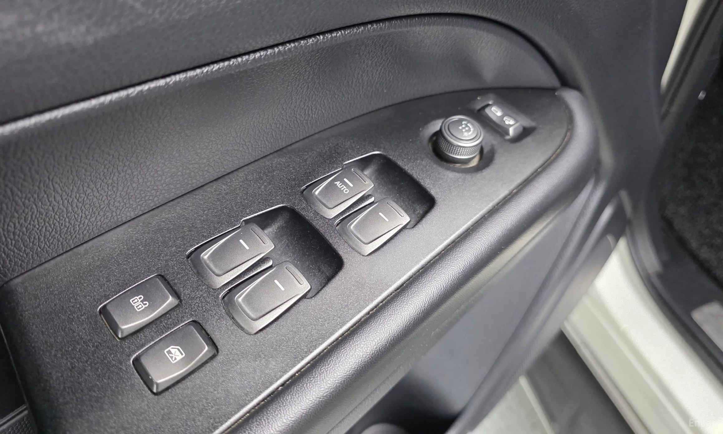 KG Mobility (SsangYong) Rexton Sports Khan превью 12