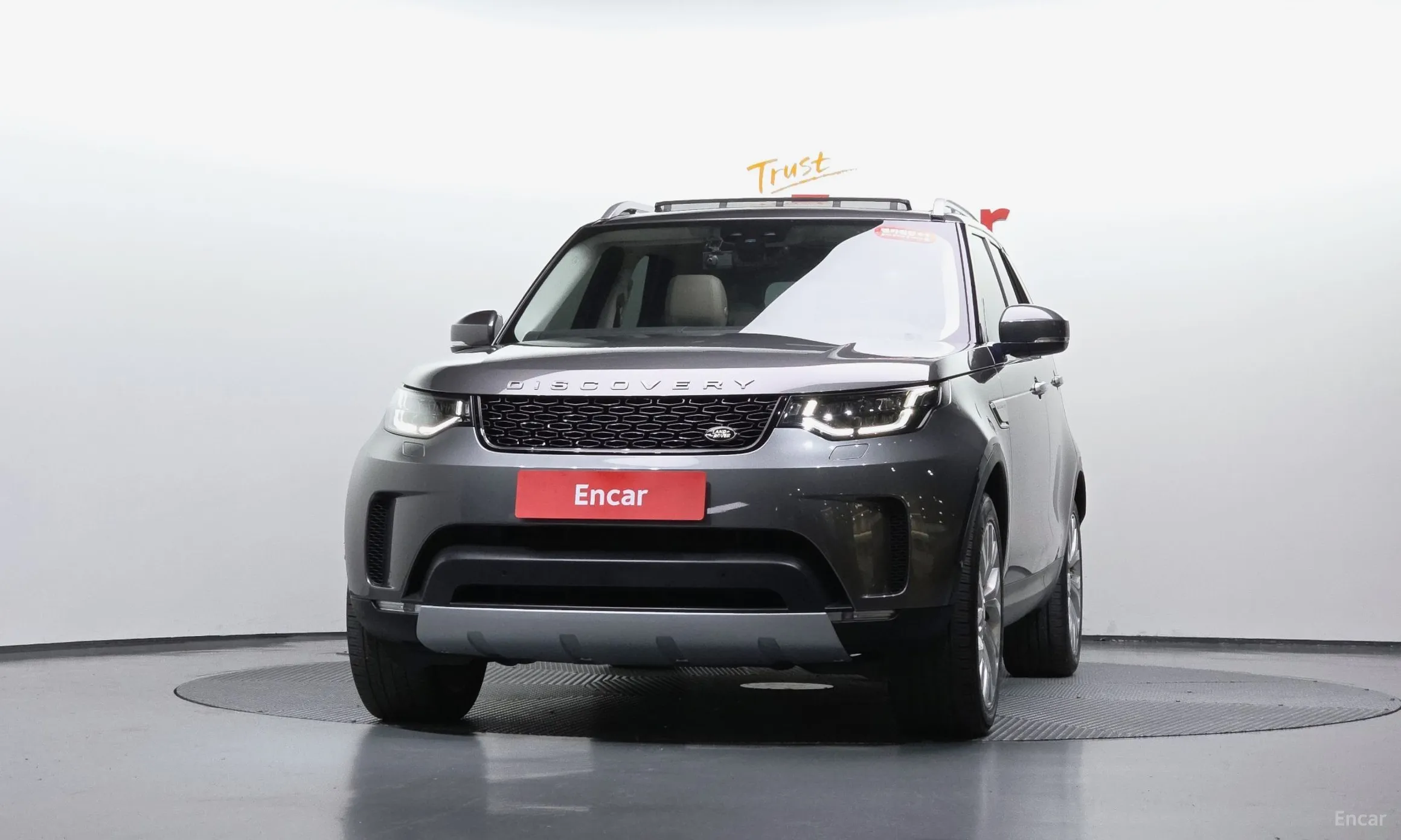 Land Rover Discovery 5 превью 3