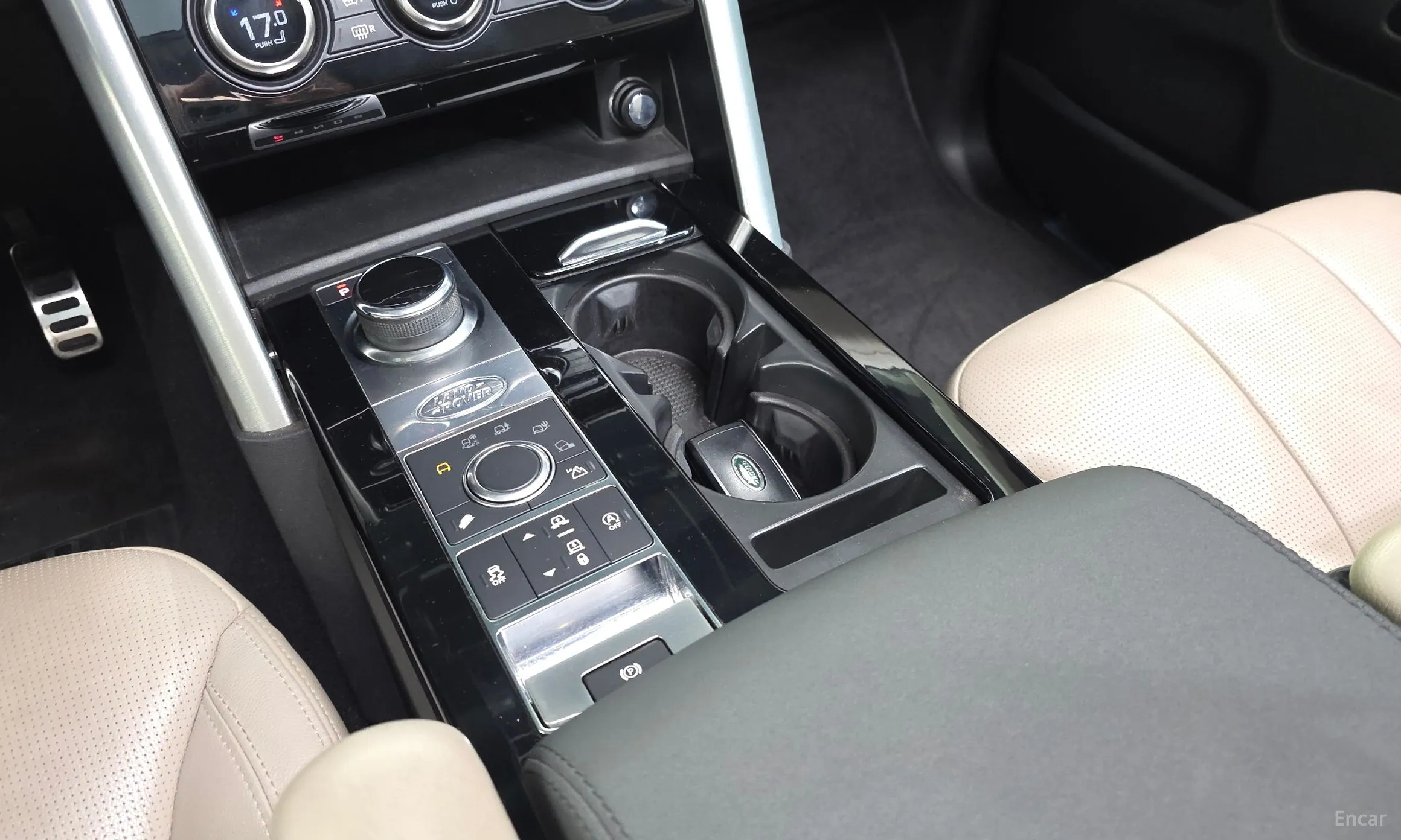 Land Rover Discovery 5 превью 9