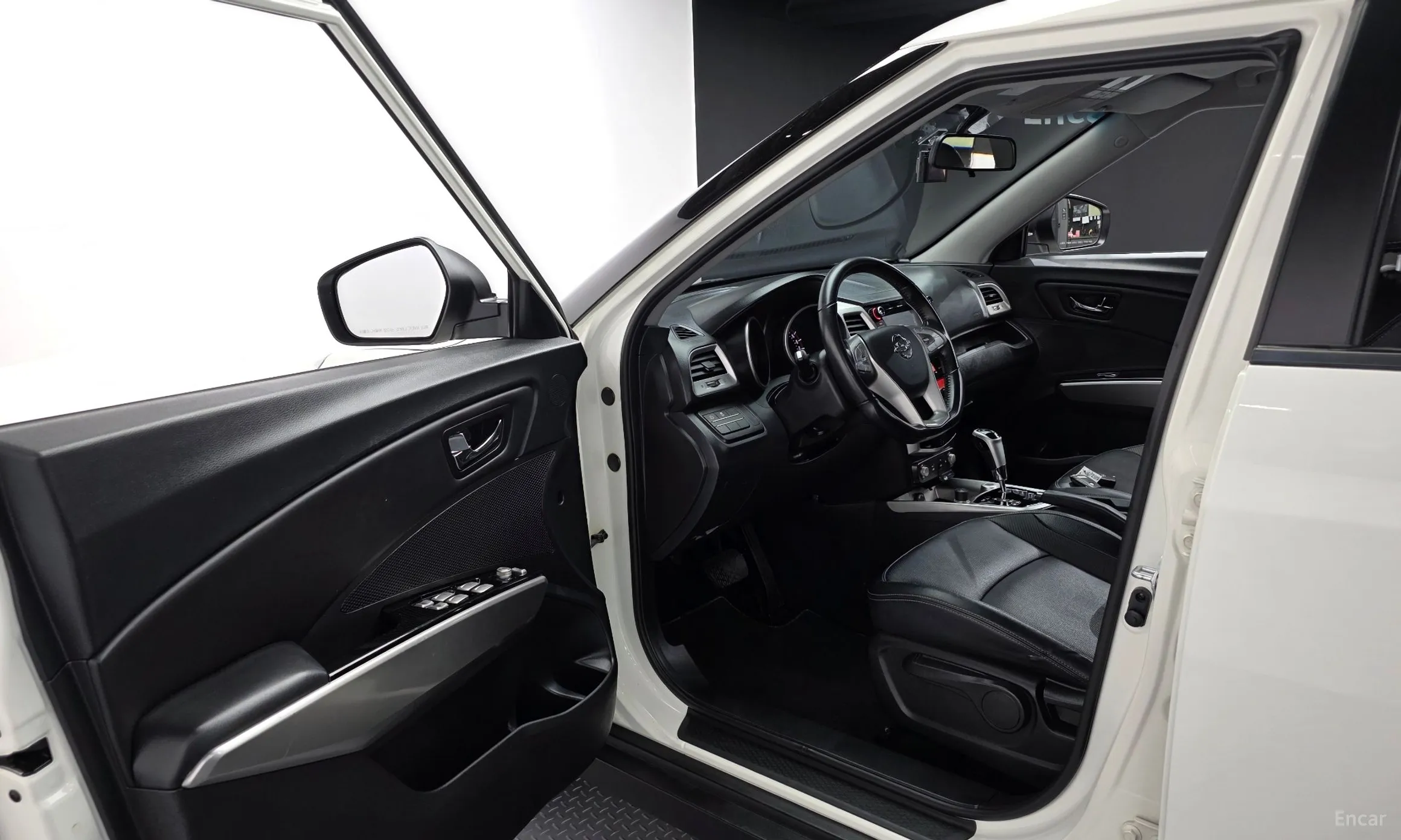 KG Mobility (SsangYong) Tivoli, Lazio превью 10