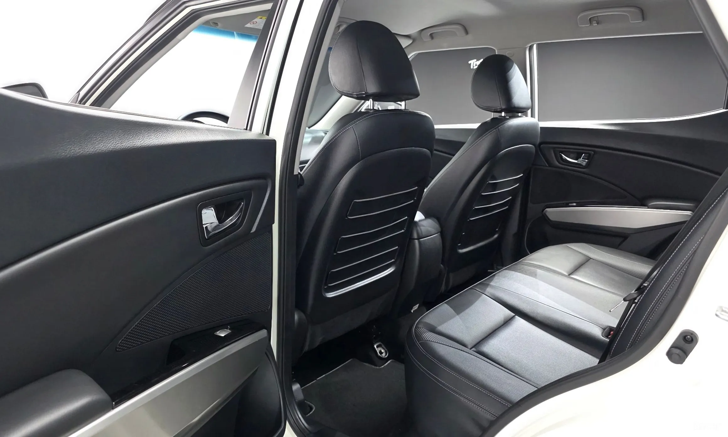 KG Mobility (SsangYong) Tivoli, Lazio превью 11