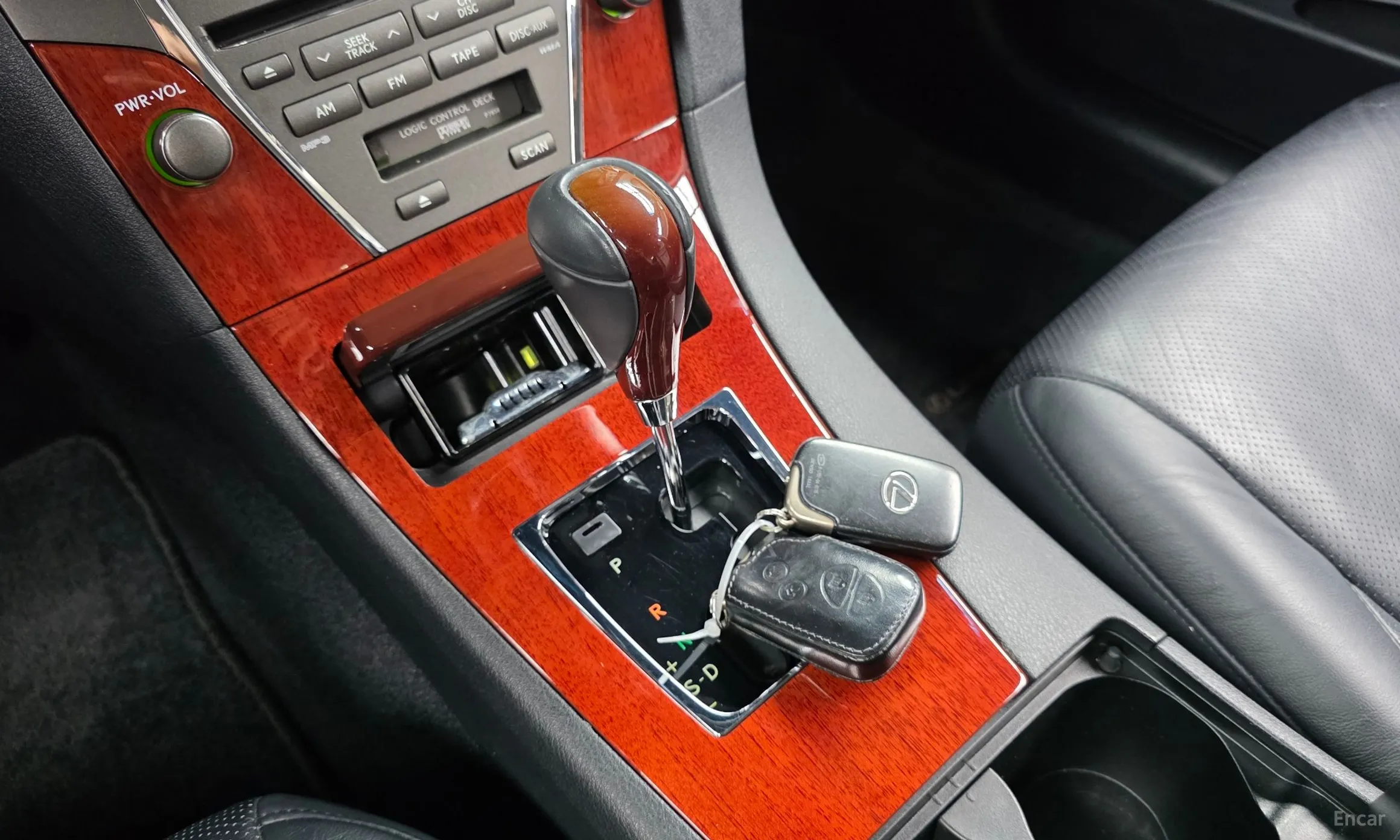 Lexus ES350 превью 9