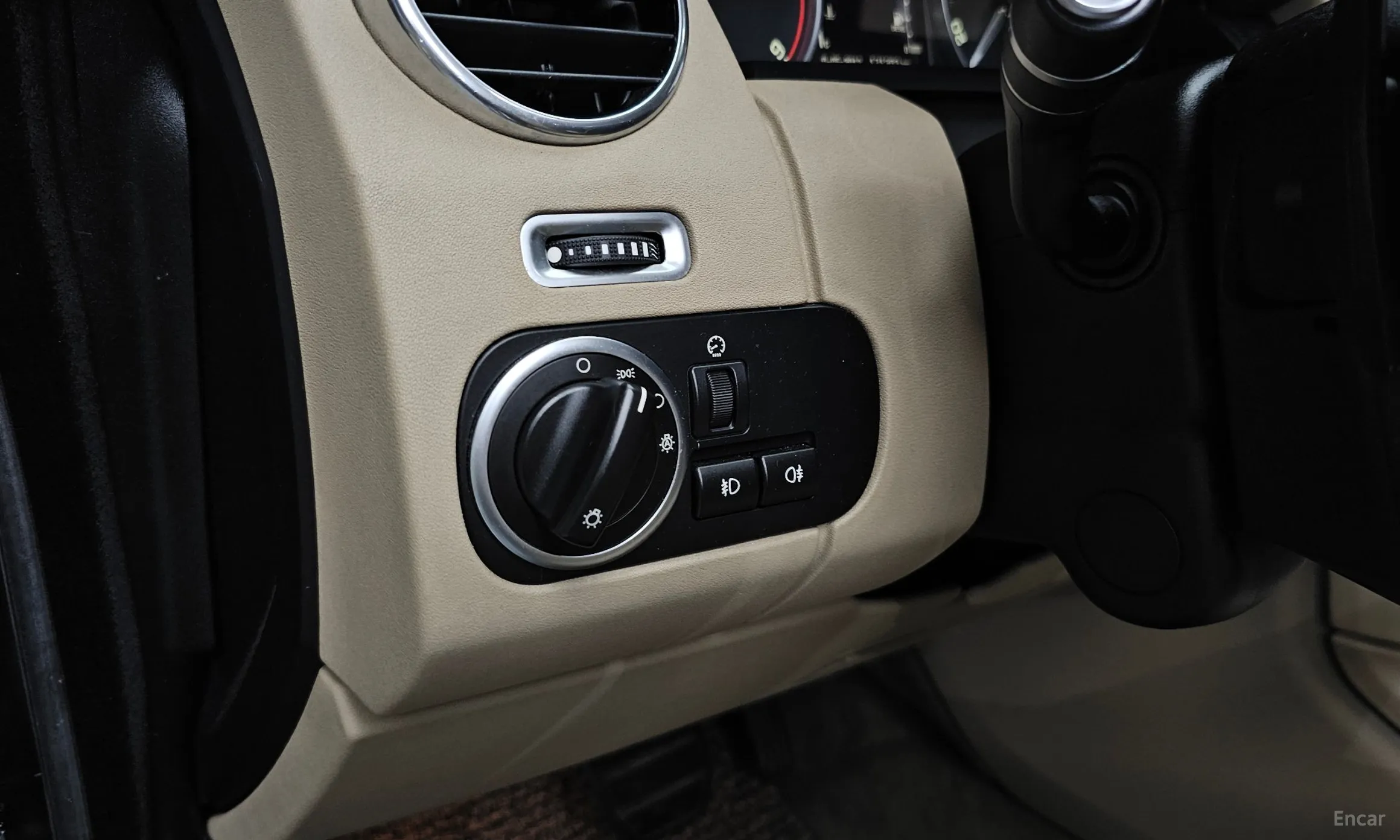 Land Rover Discovery 4 превью 18