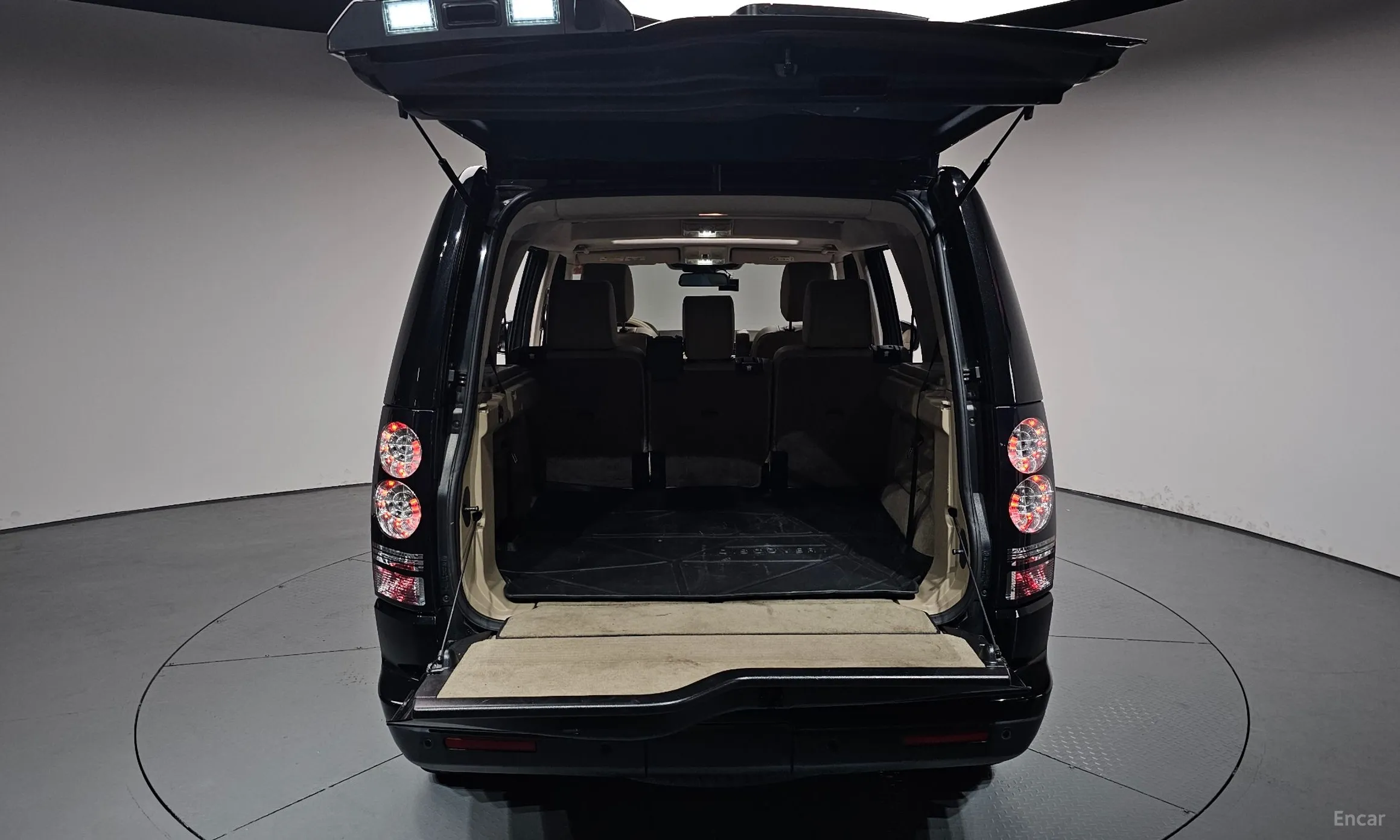 Land Rover Discovery 4 превью 20