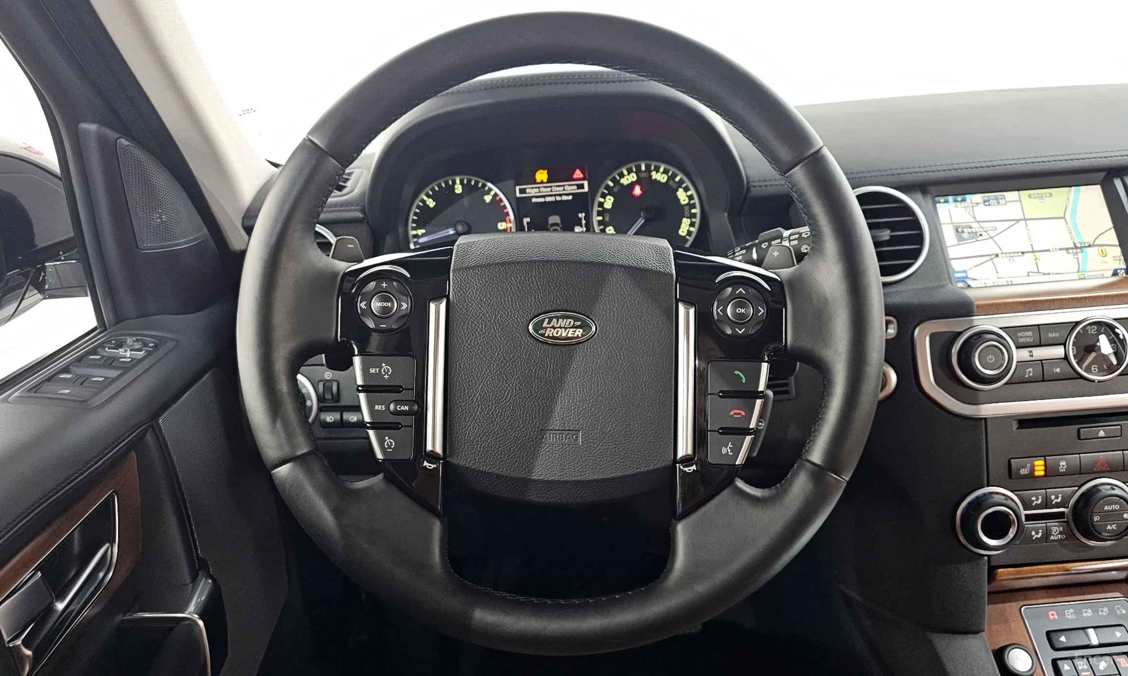 Land Rover Discovery 4 превью 13