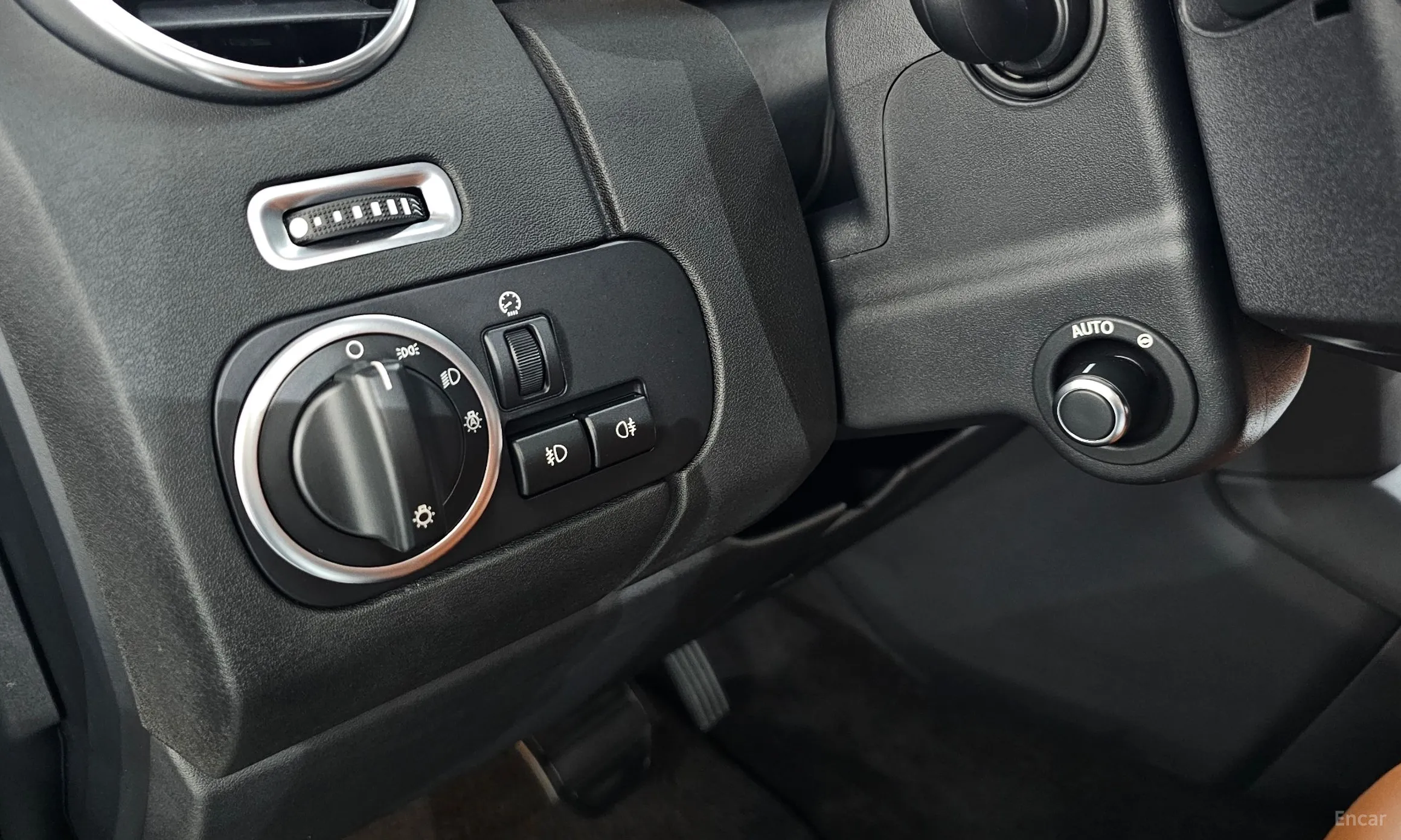 Land Rover Discovery 4 превью 20
