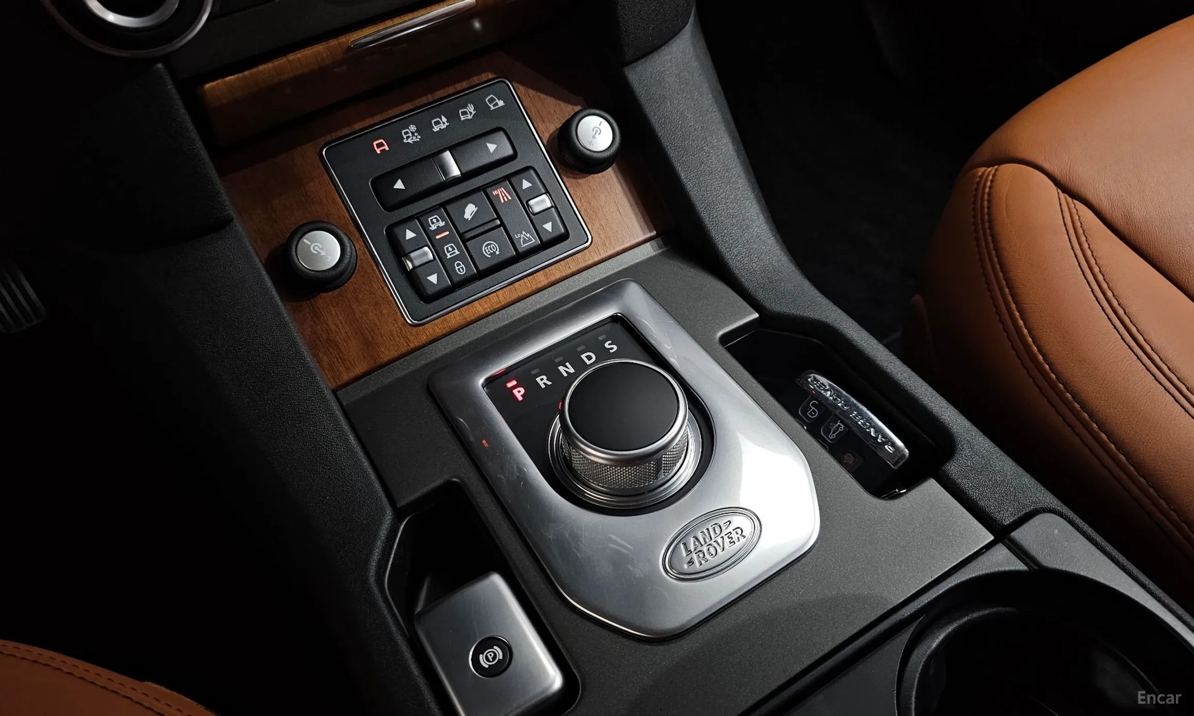 Land Rover Discovery 4 превью 9