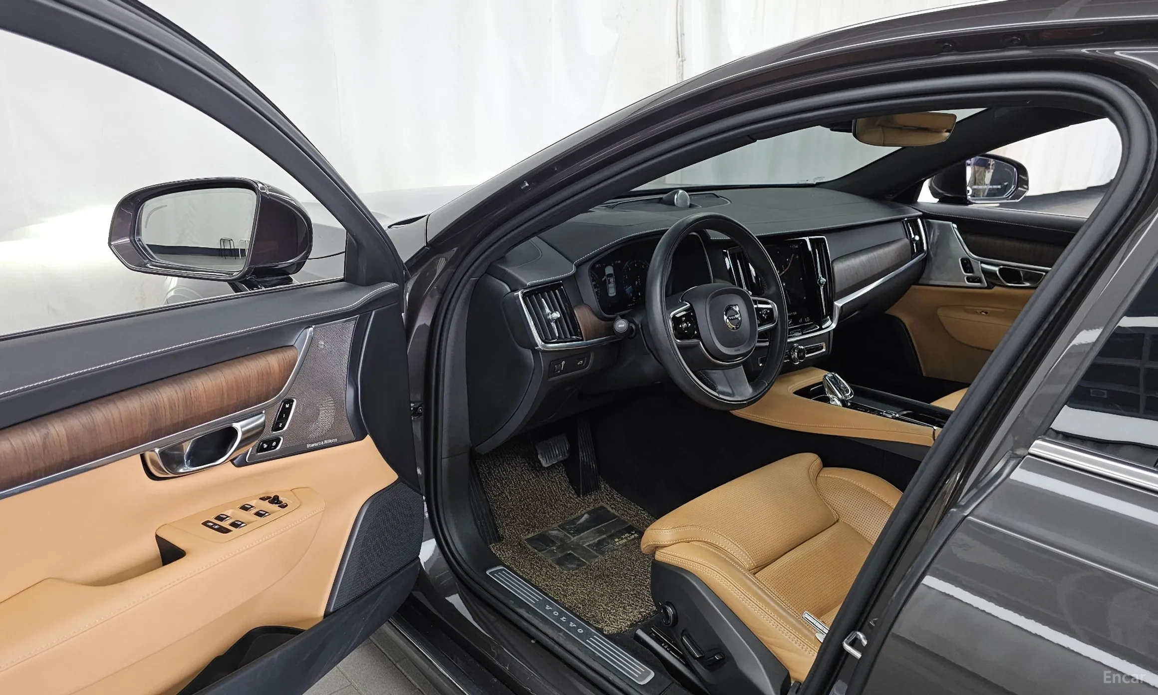 Volvo S90 превью 10