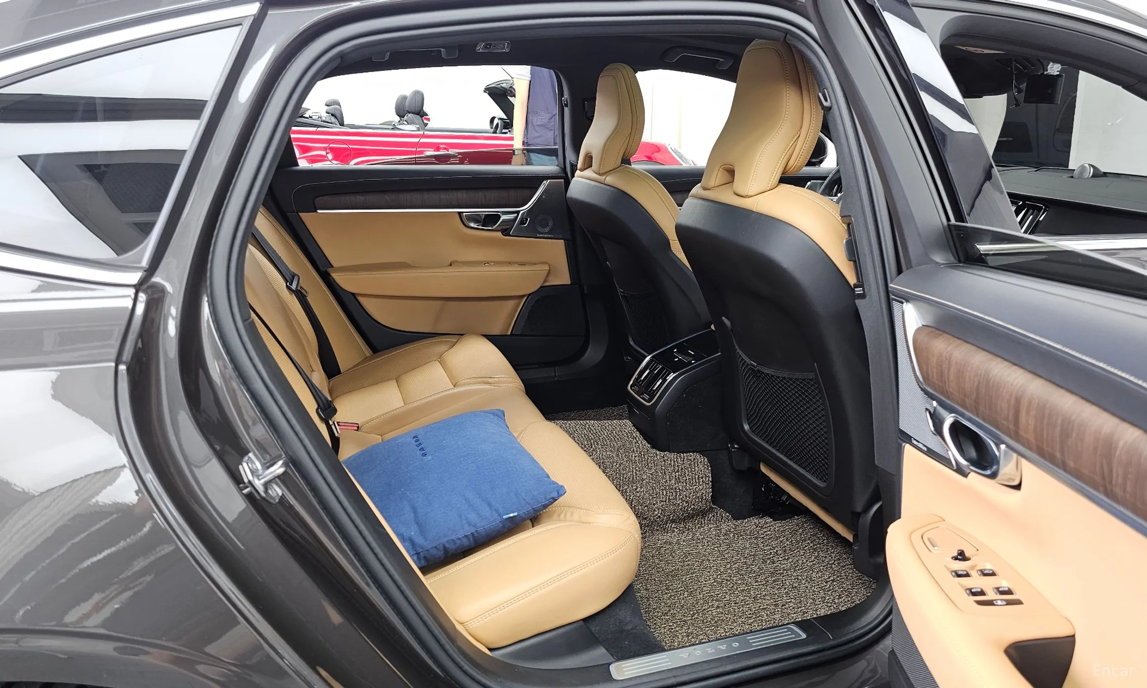 Volvo S90 превью 12