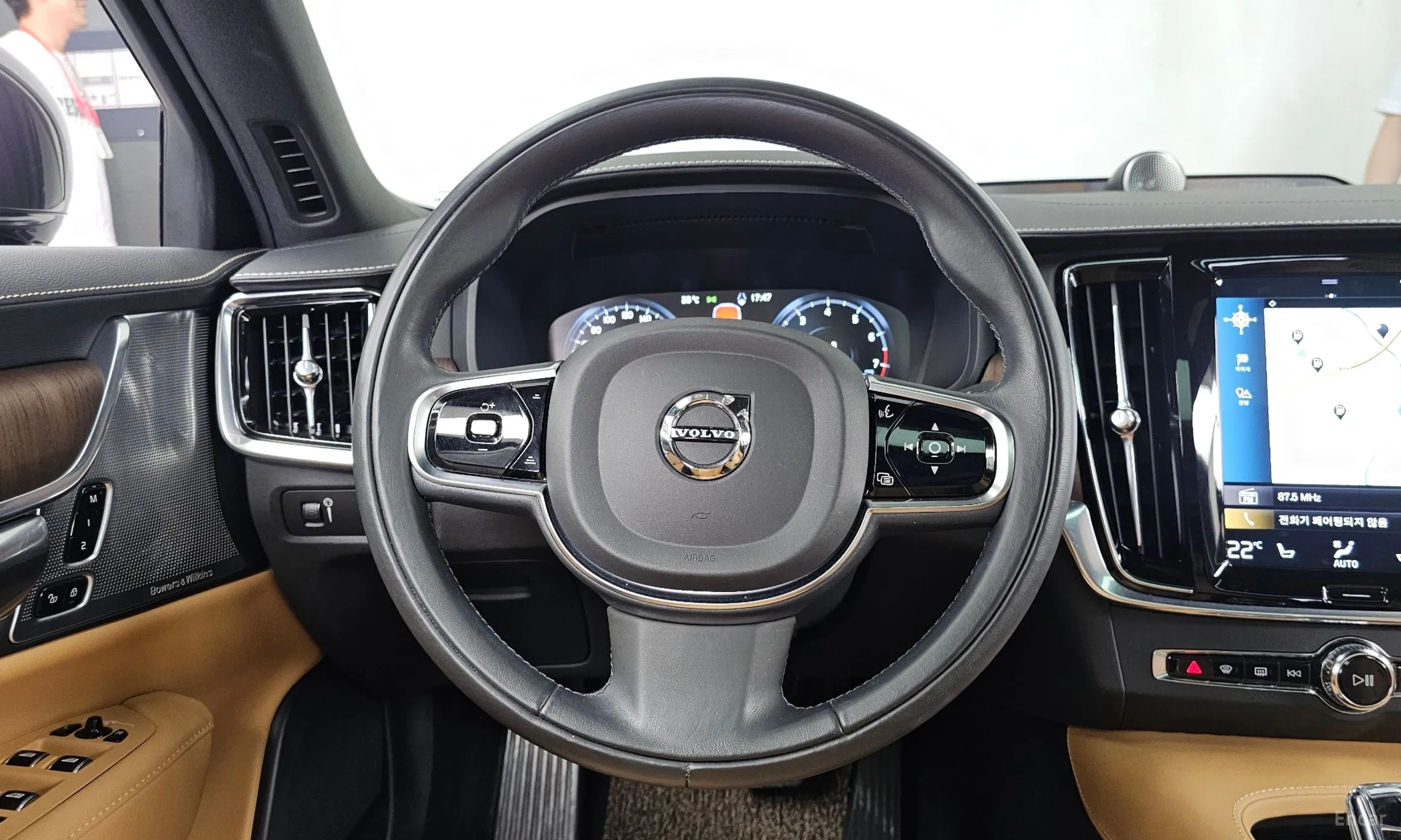 Volvo S90 превью 13