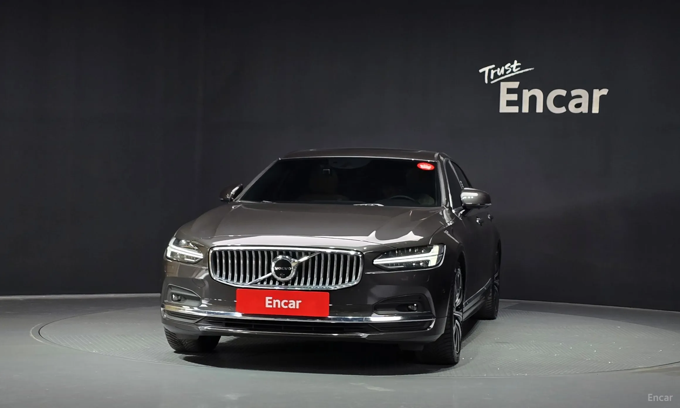 Volvo S90 превью 3