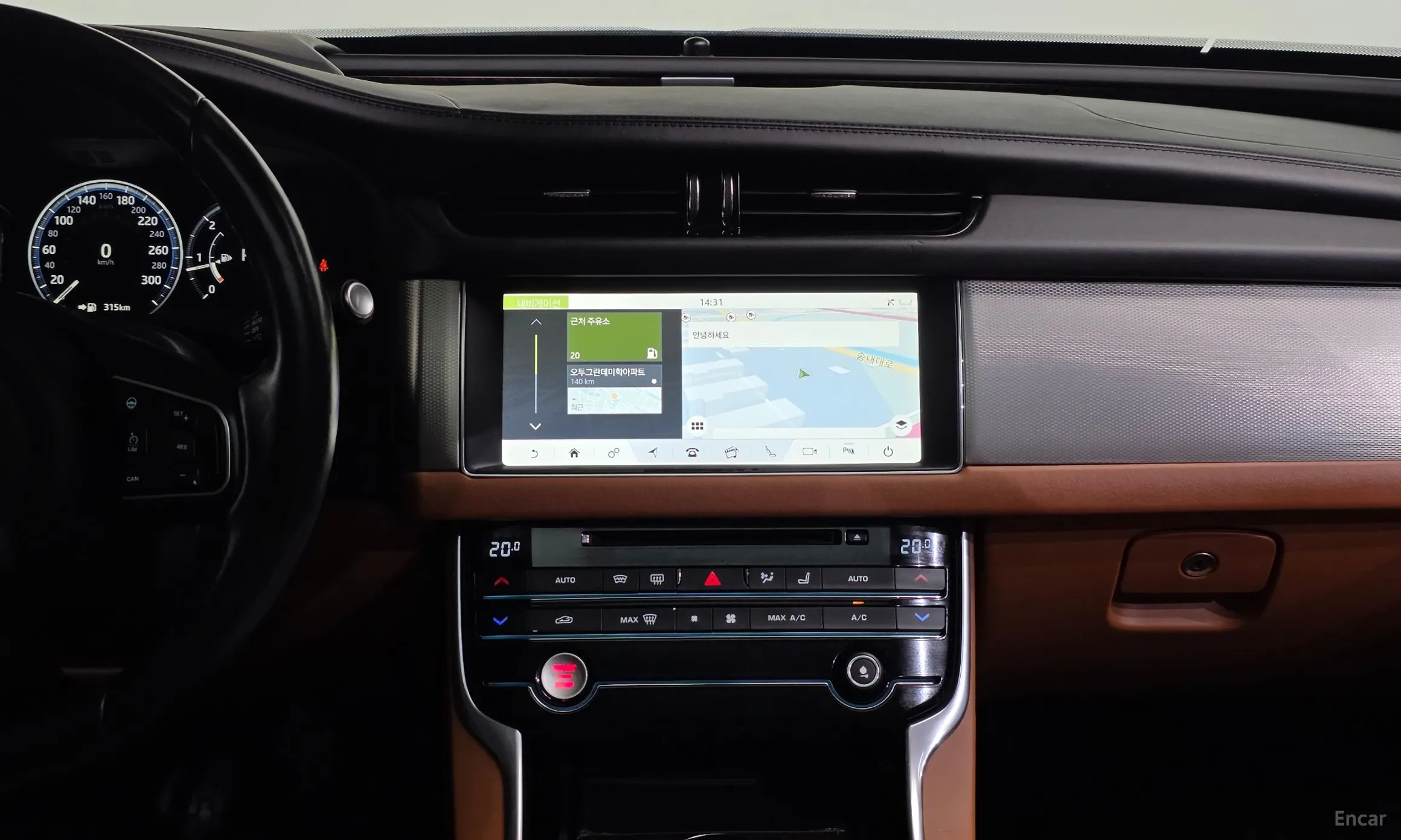 Jaguar XF (x260) превью 12