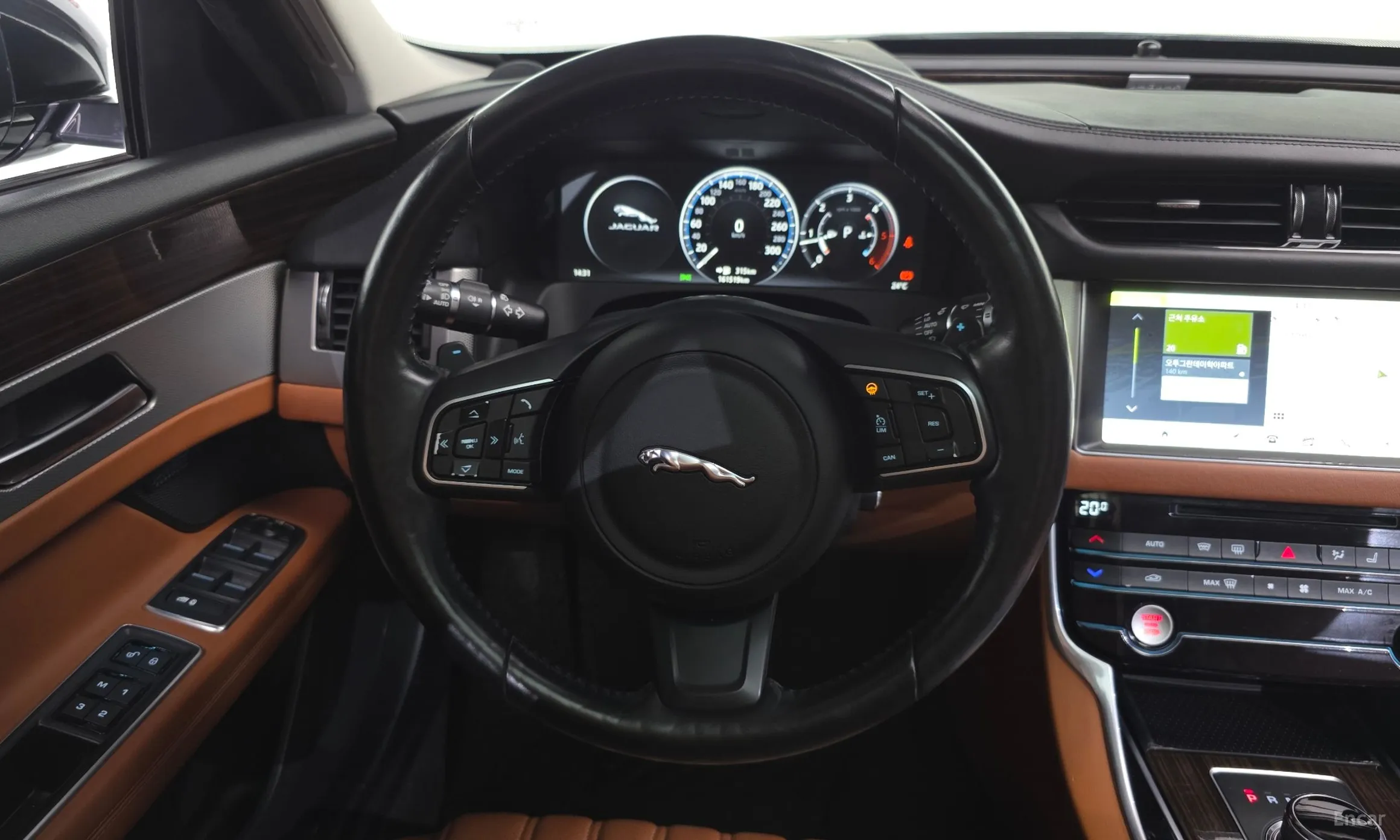 Jaguar XF (x260) превью 13