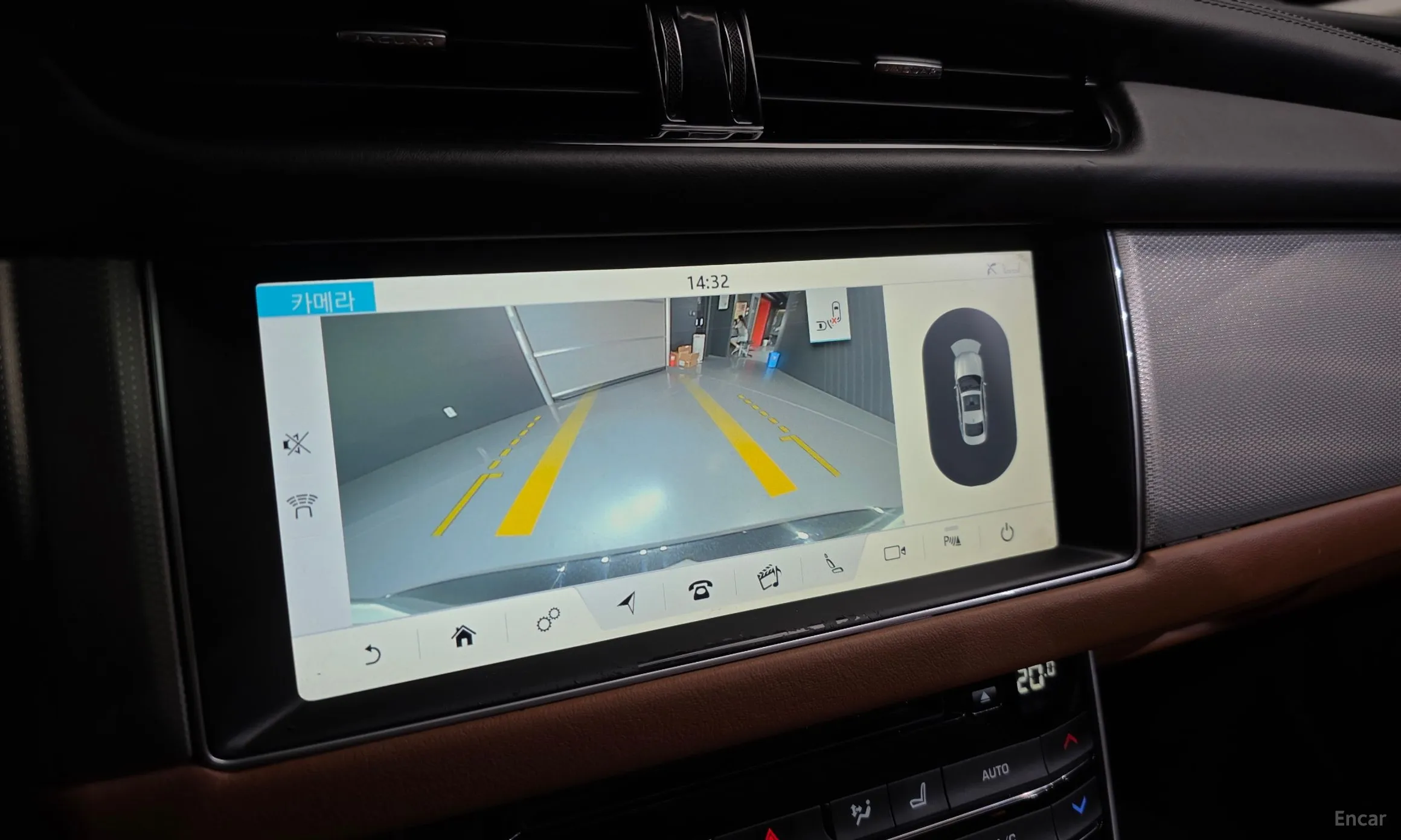 Jaguar XF (x260) превью 14