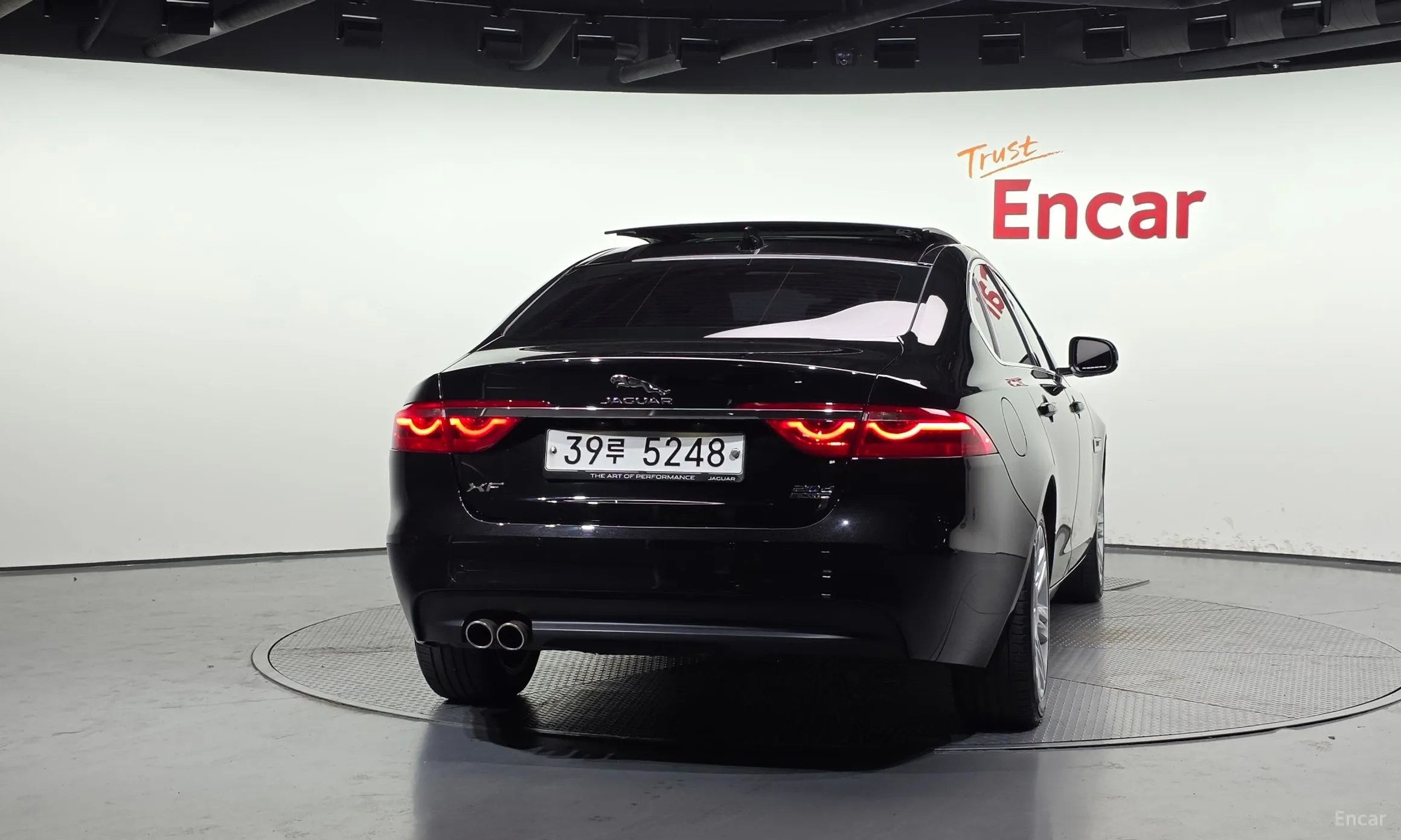 Jaguar XF (x260) превью 4
