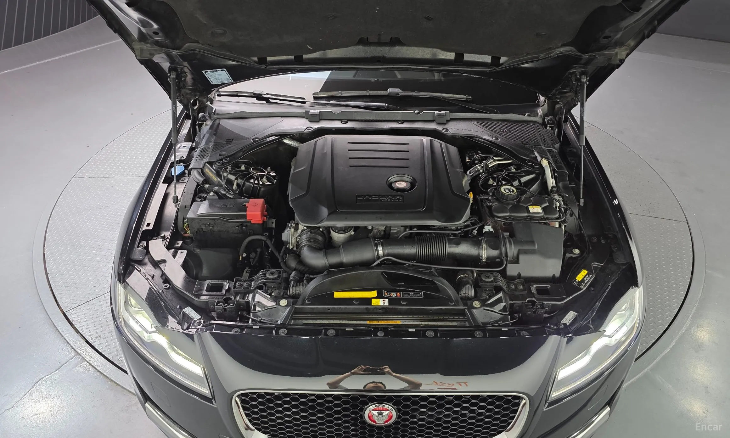 Jaguar XF (x260) превью 6