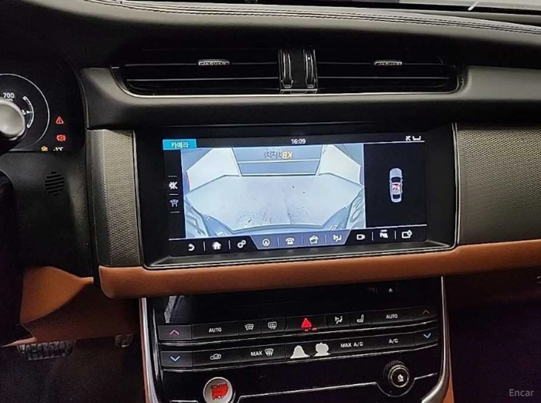Jaguar XF (x260) превью 10