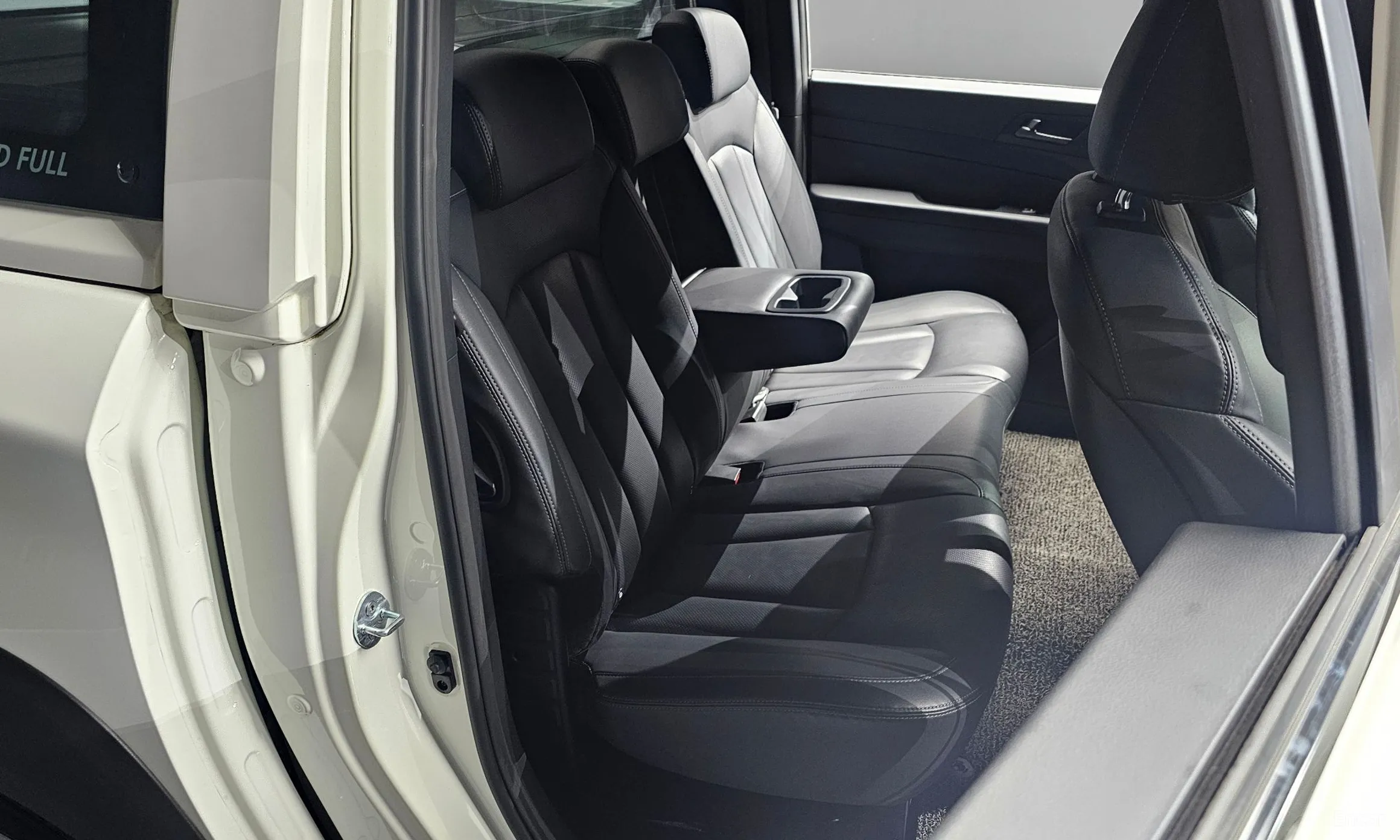 KG Mobility (SsangYong) Rexton Sports превью 11