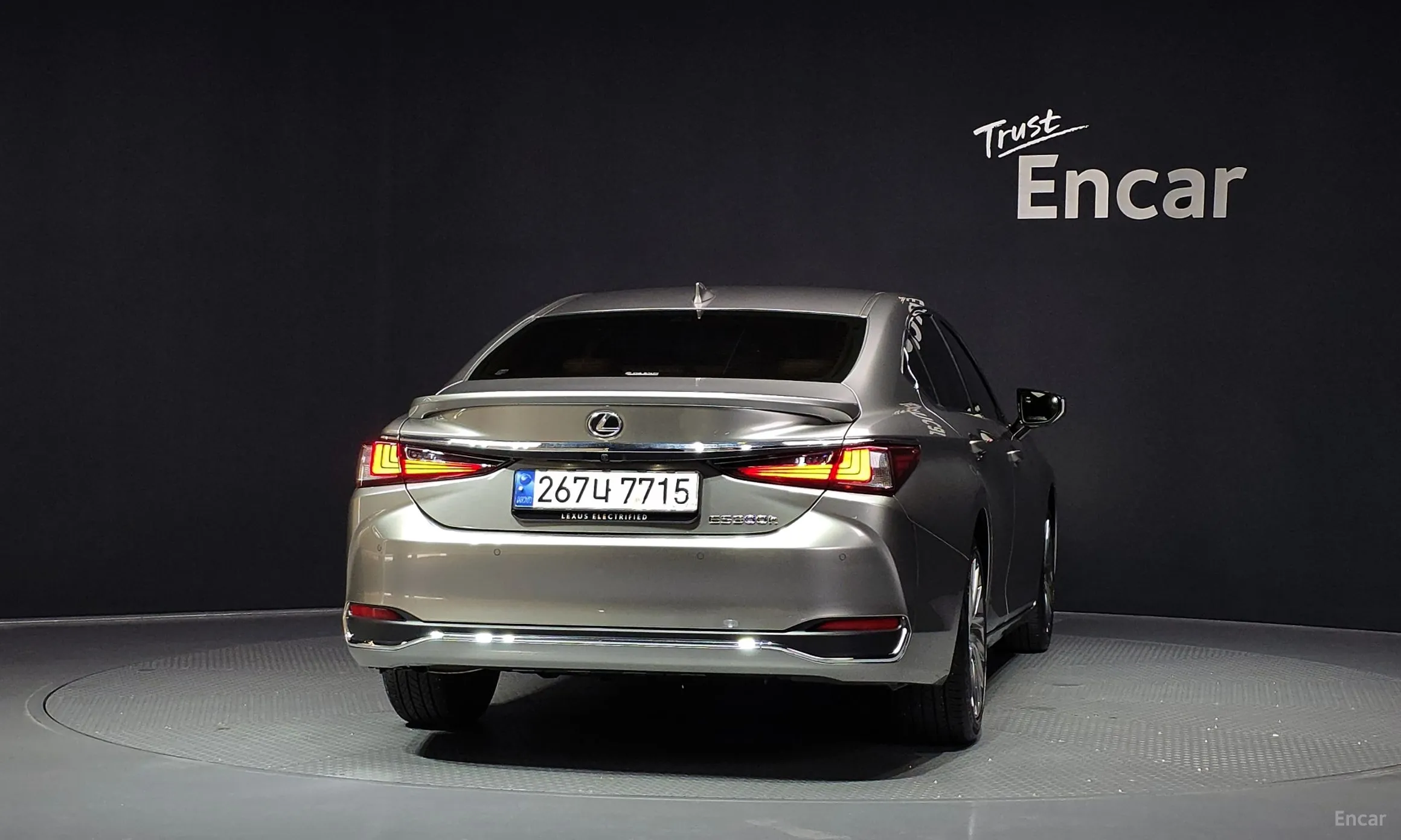 Lexus ES300h 7th Generation превью 4