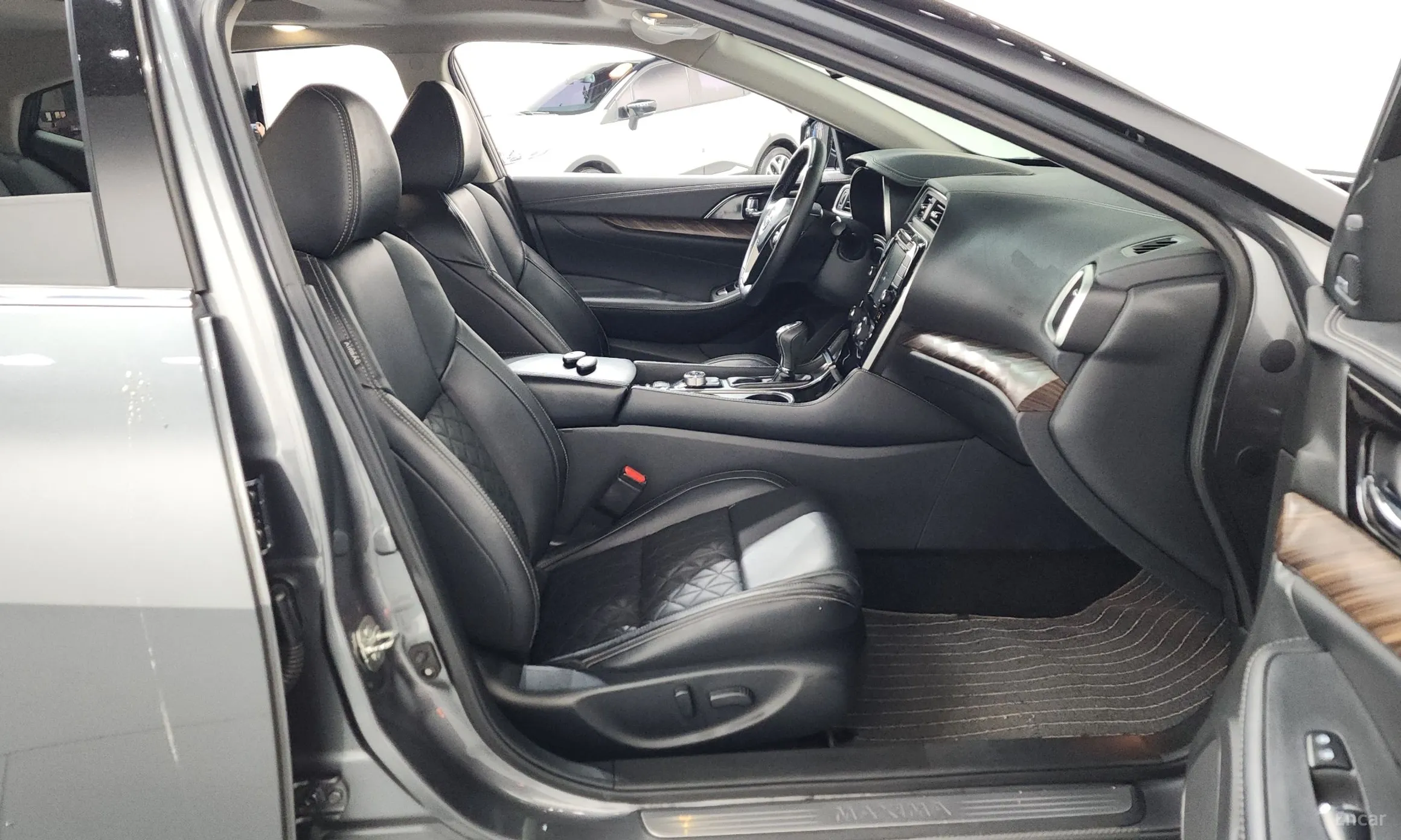 Nissan Maxima (A36) превью 11