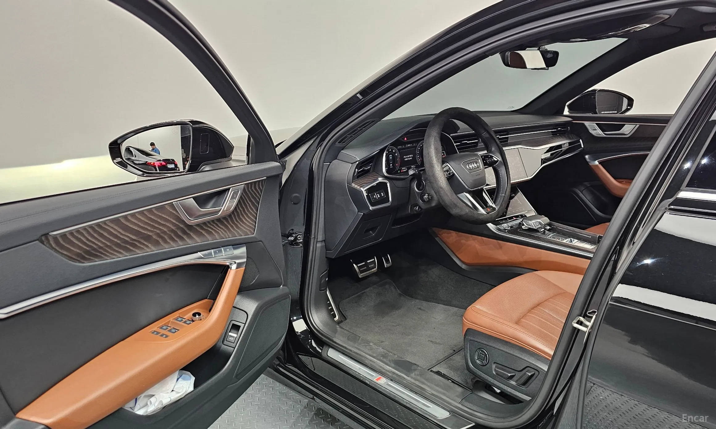 Audi A6 (C8) превью 10