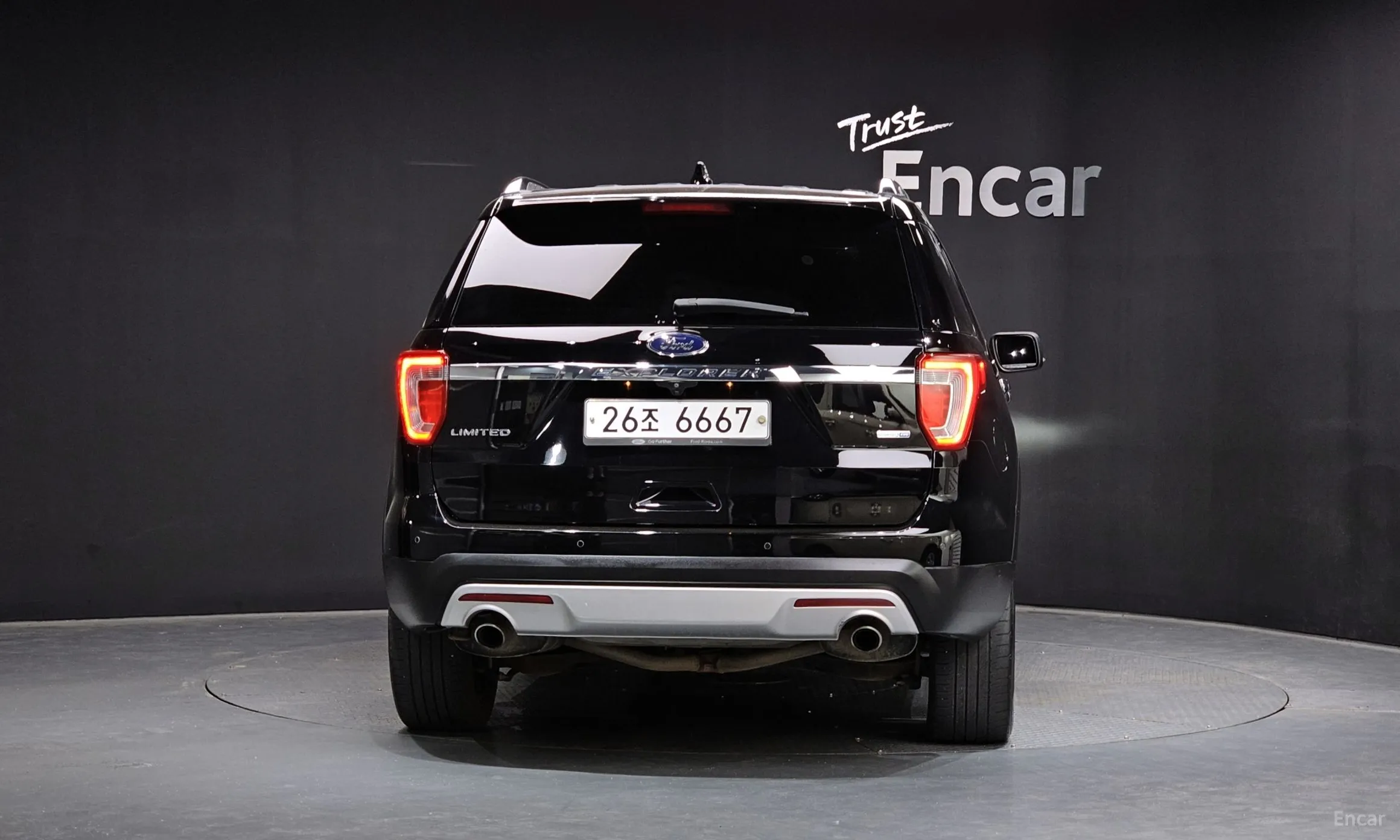 Ford Explorer превью 4
