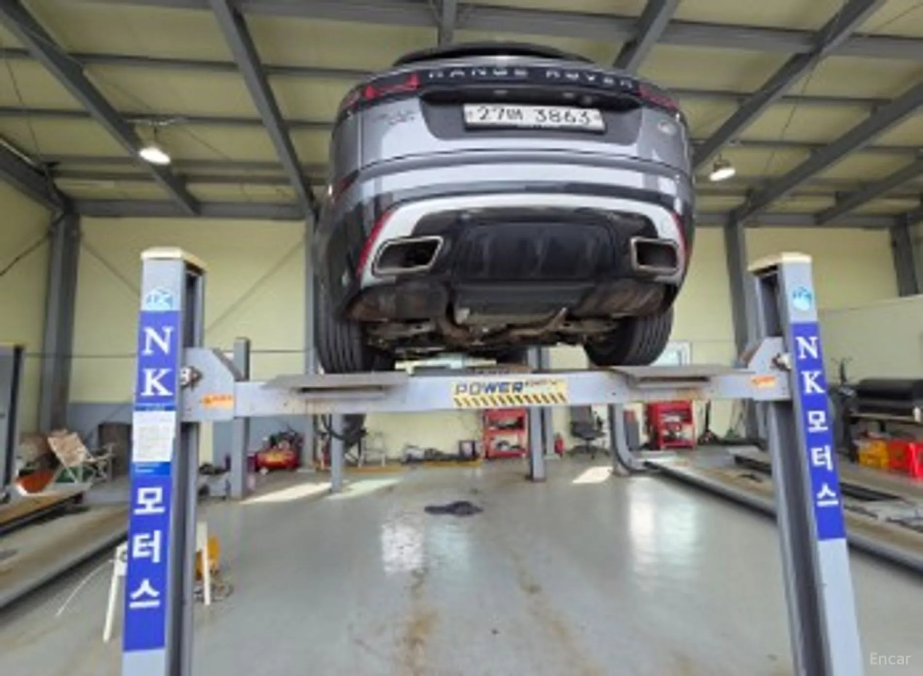 Land Rover Range Rover Bella 2