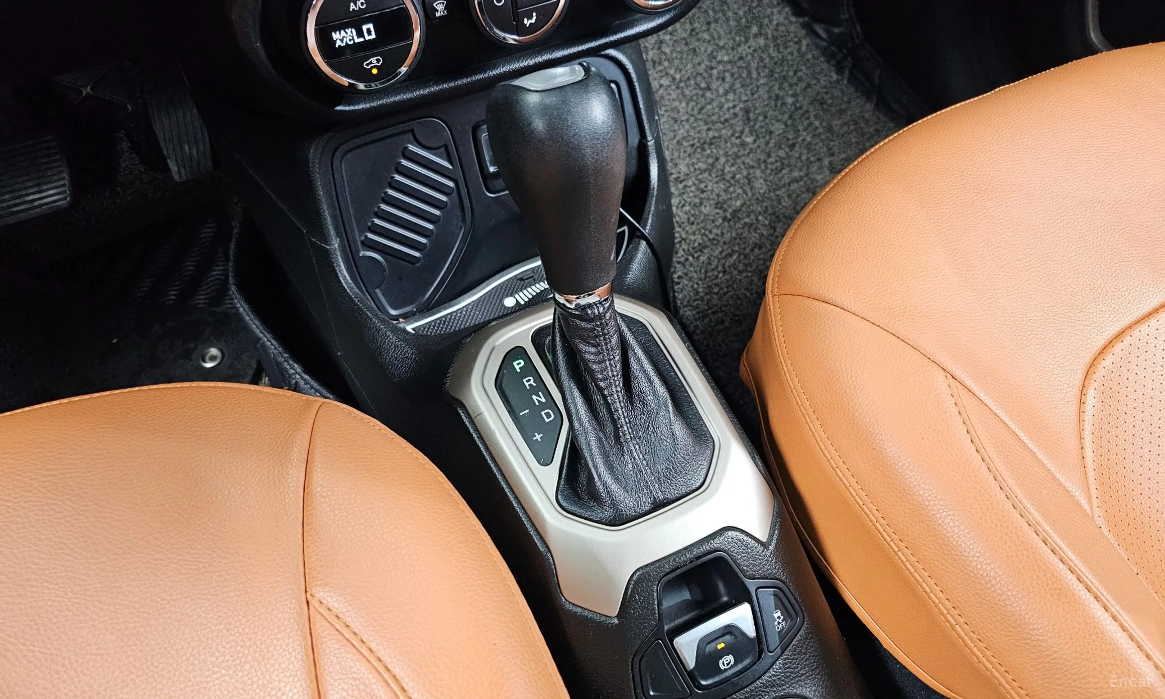 Jeep Renegade превью 9