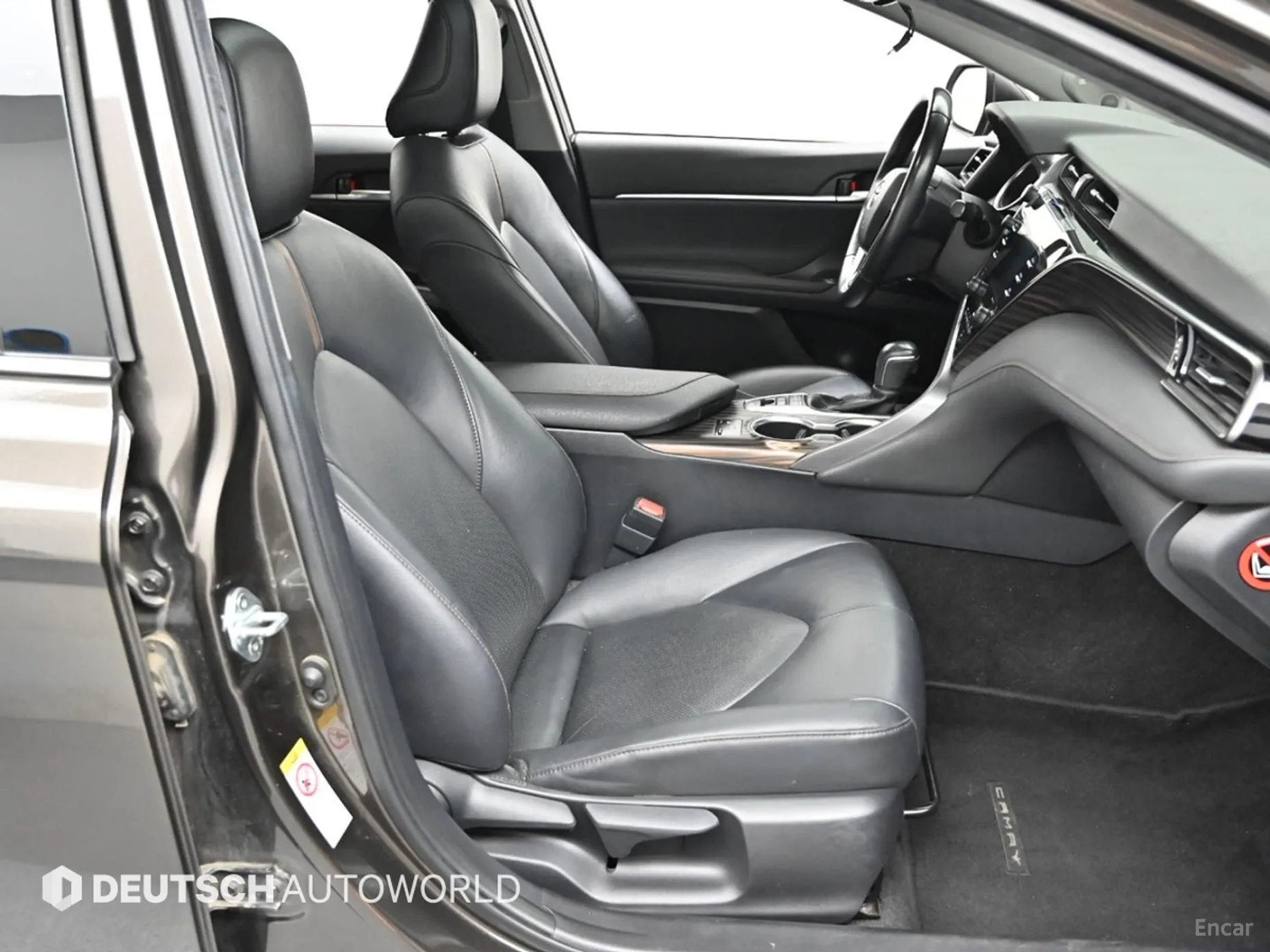 Toyota Camry (XV70) превью 10