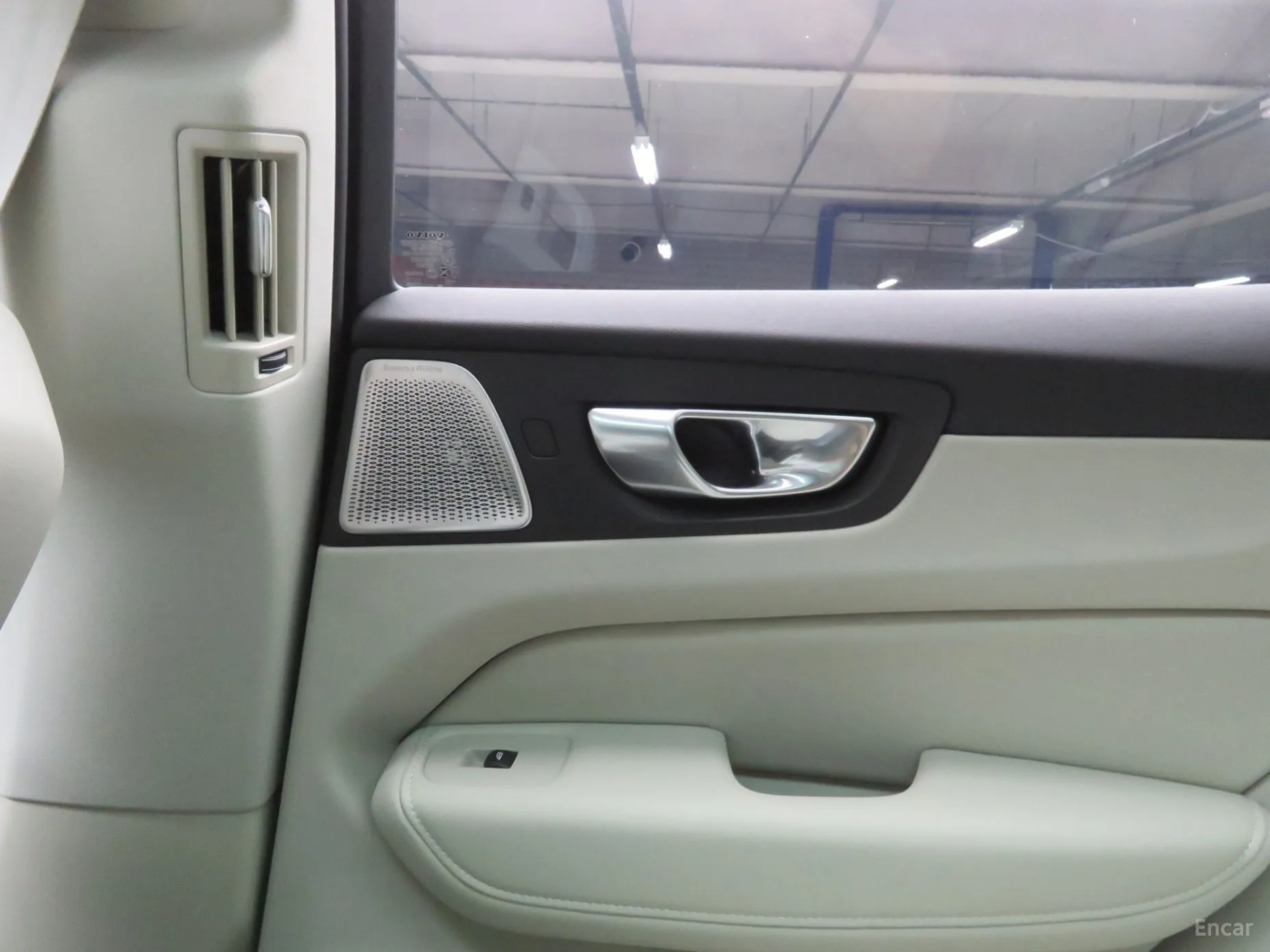 Volvo XC60 Gen 2 превью 16