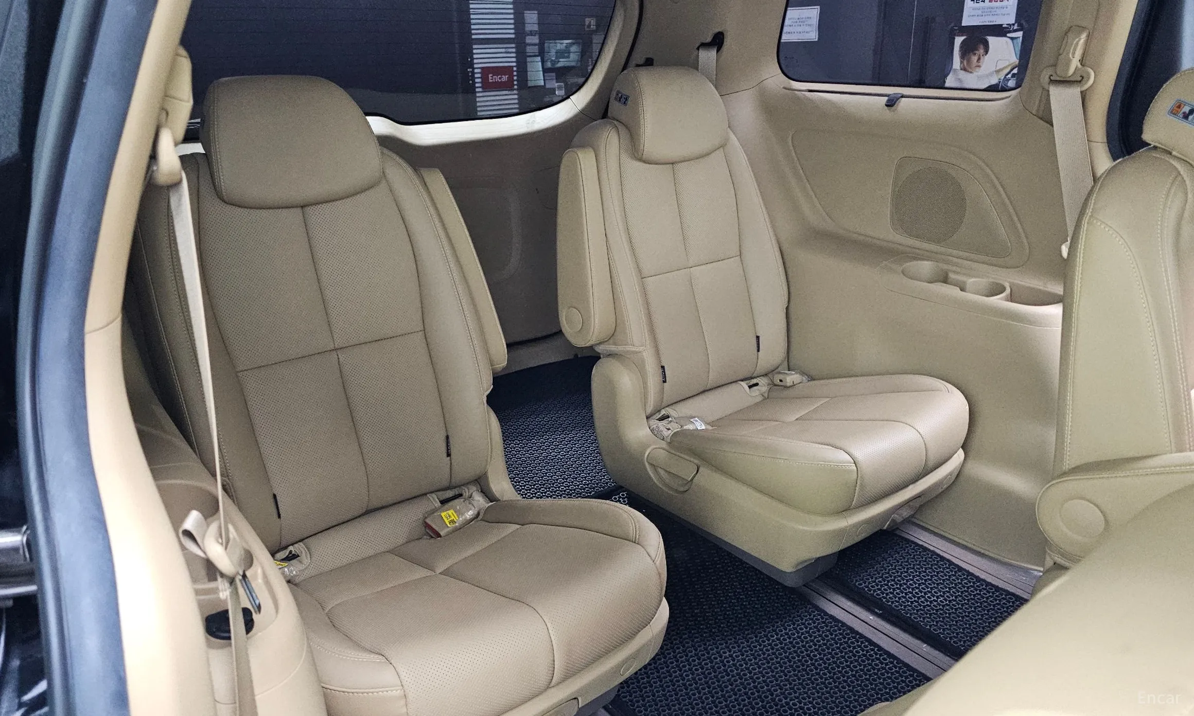 Kia Carnival превью 11