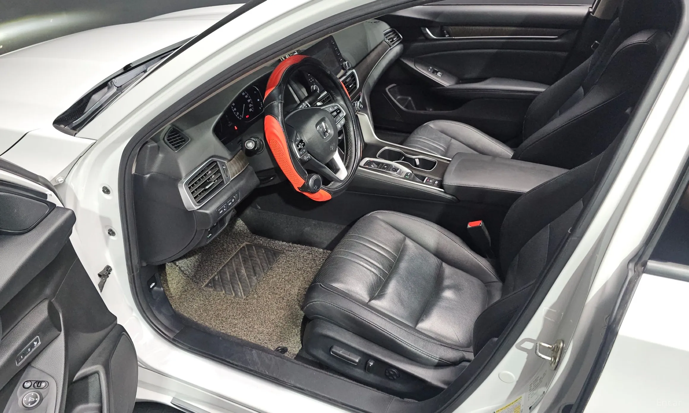 Honda Accord 10th Generation превью 10