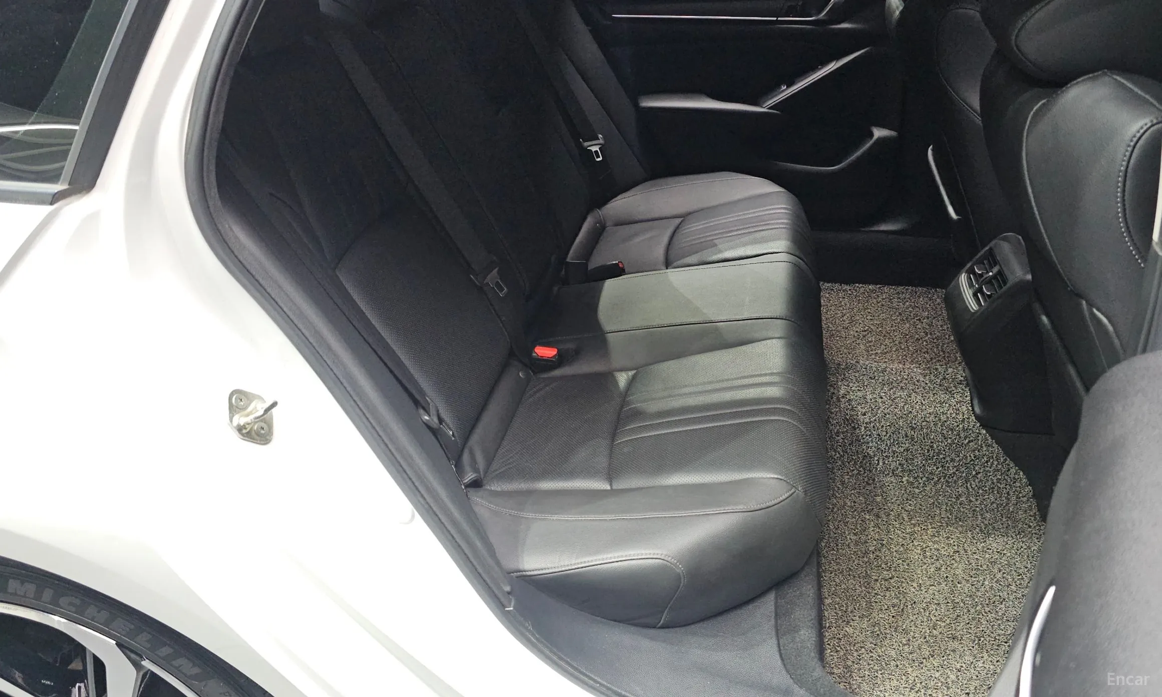Honda Accord 10th Generation превью 12