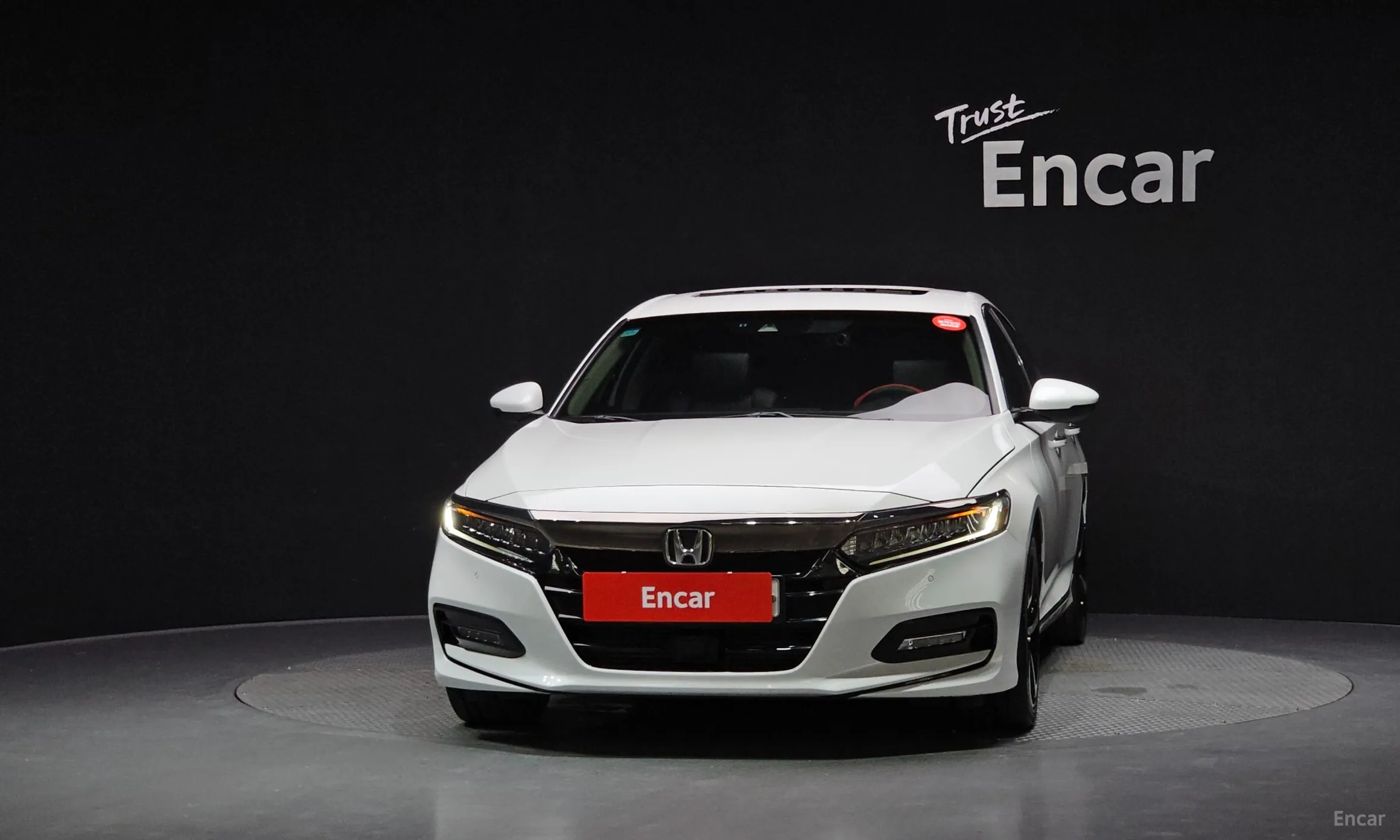 Honda Accord 10th Generation превью 3