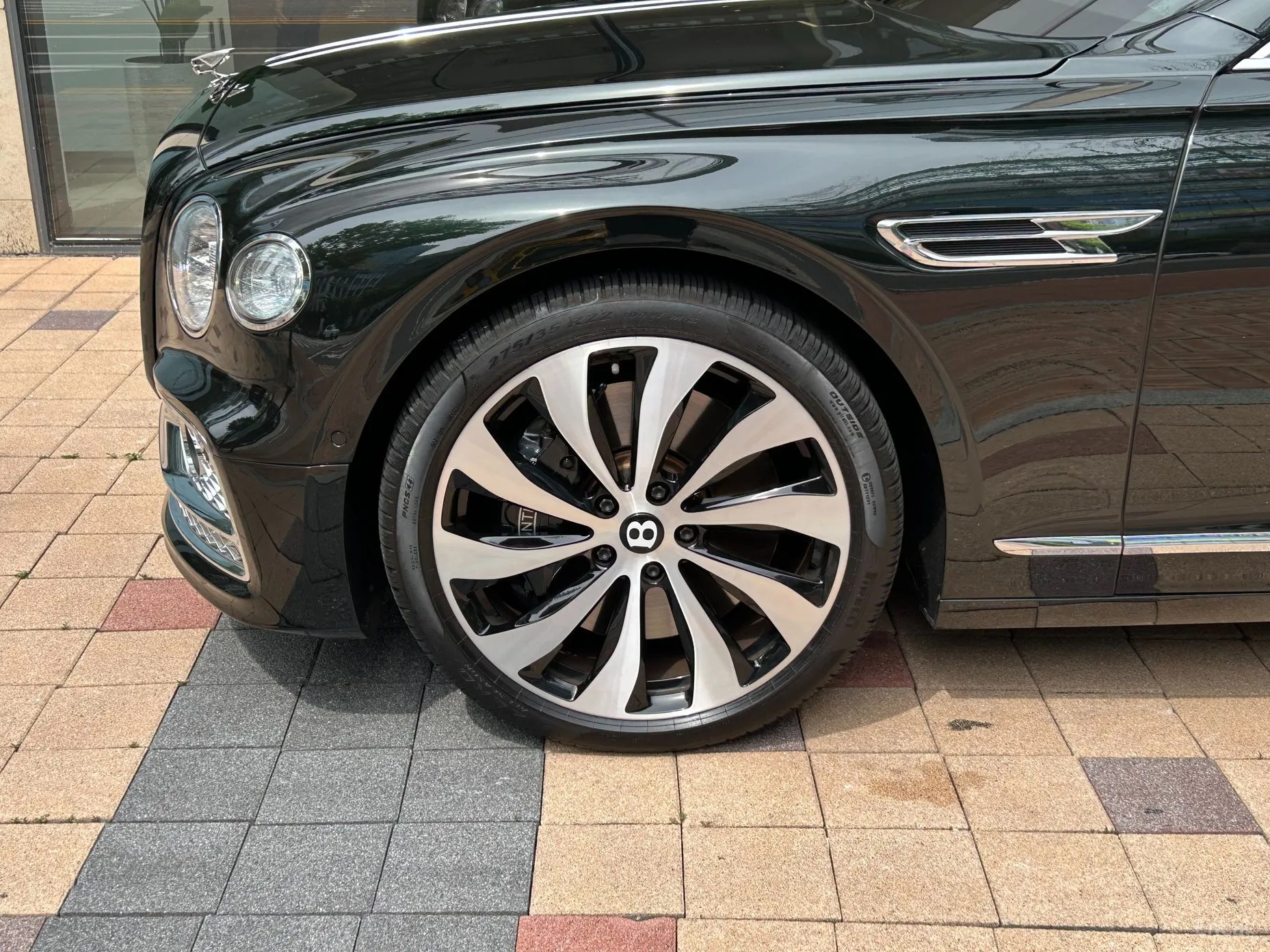 Bentley Flying Spur 3rd Generation превью 10