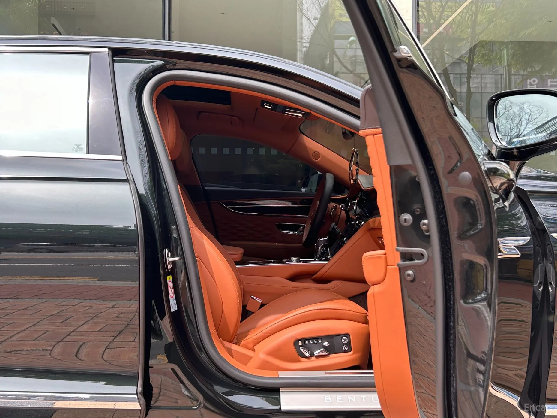 Bentley Flying Spur 3rd Generation превью 19
