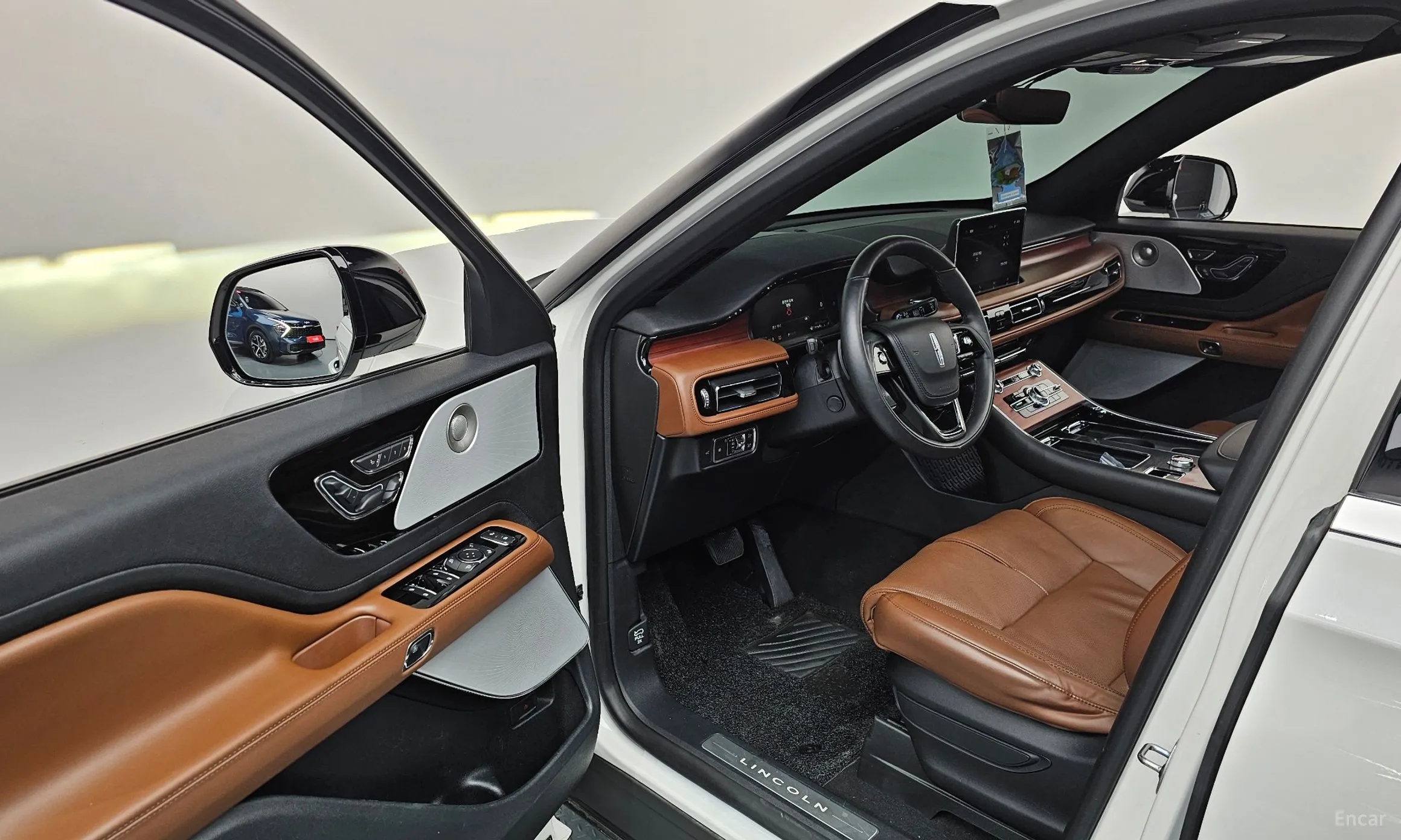 Lincoln Aviator 2nd Generation превью 10