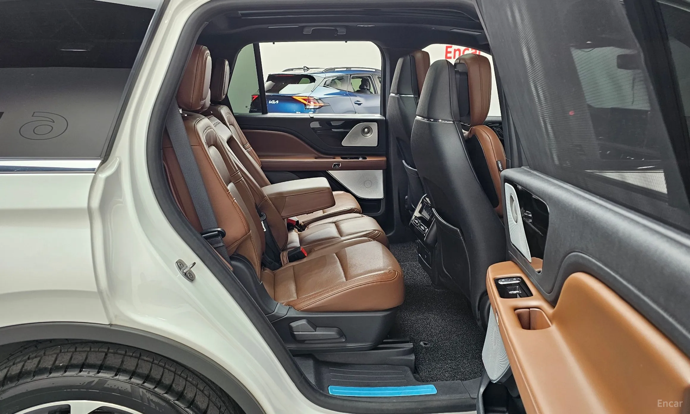 Lincoln Aviator 2nd Generation превью 11
