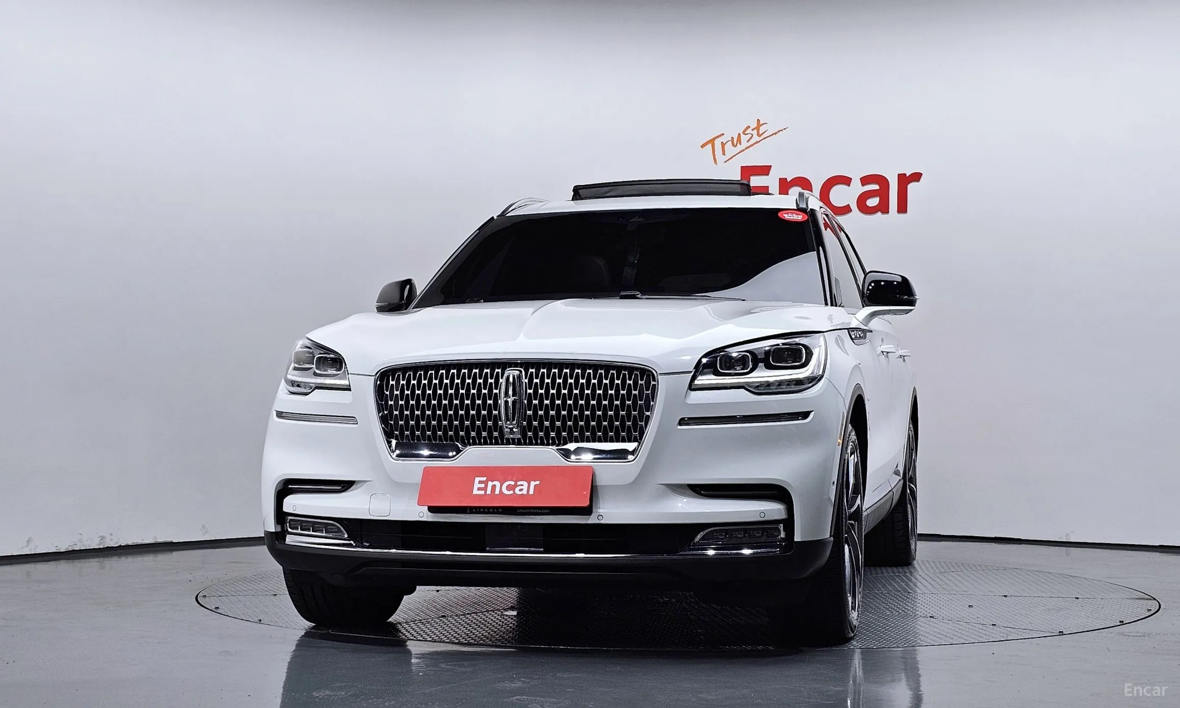 Lincoln Aviator 2nd Generation превью 3
