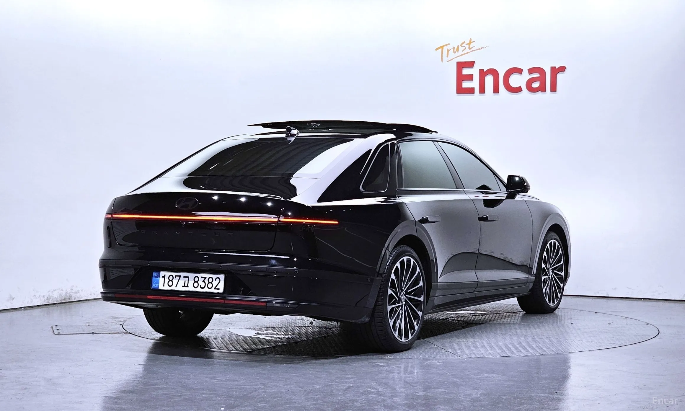 Hyundai Grandeur Hybrid (GN7)