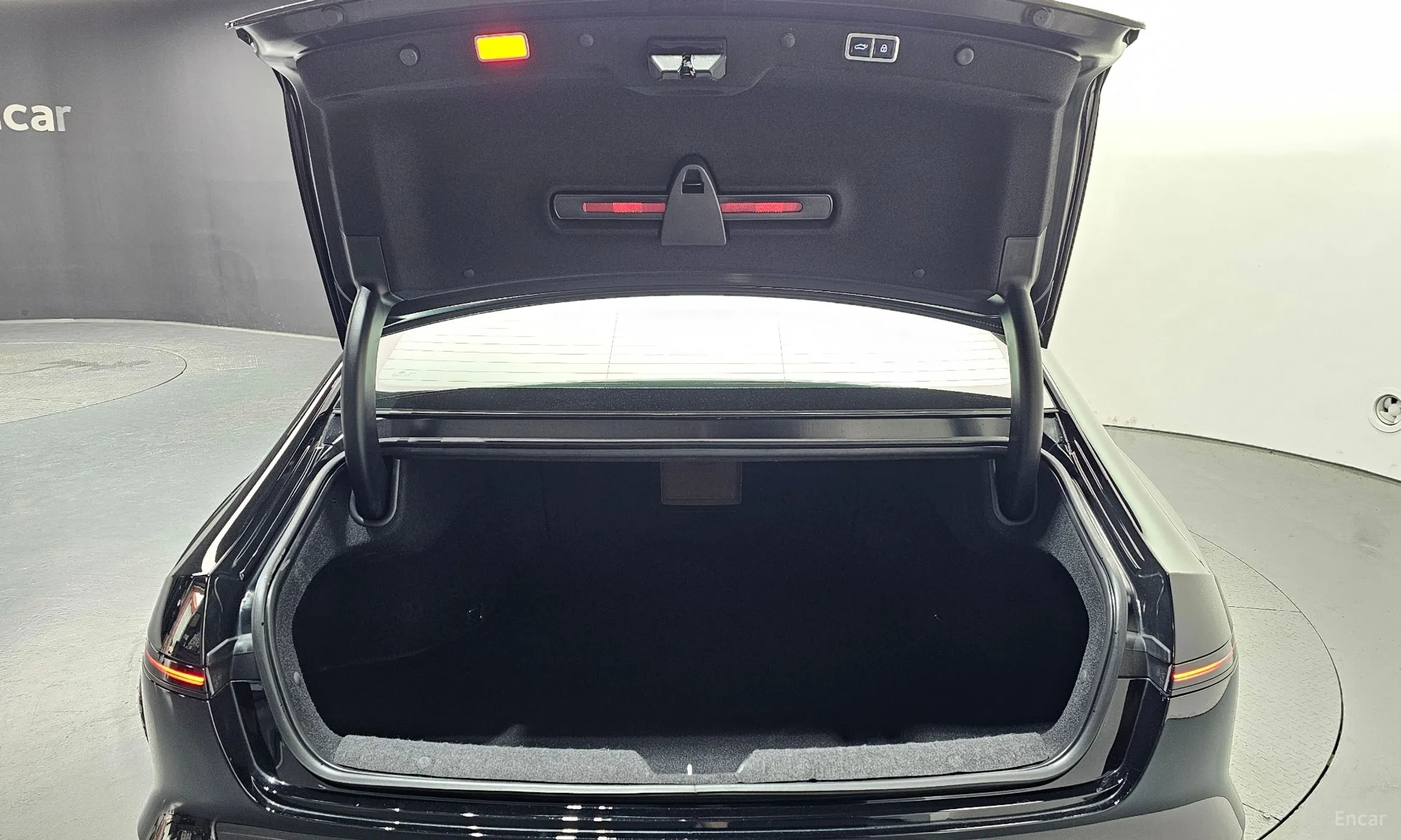 Hyundai Grandeur Hybrid (GN7) превью 20