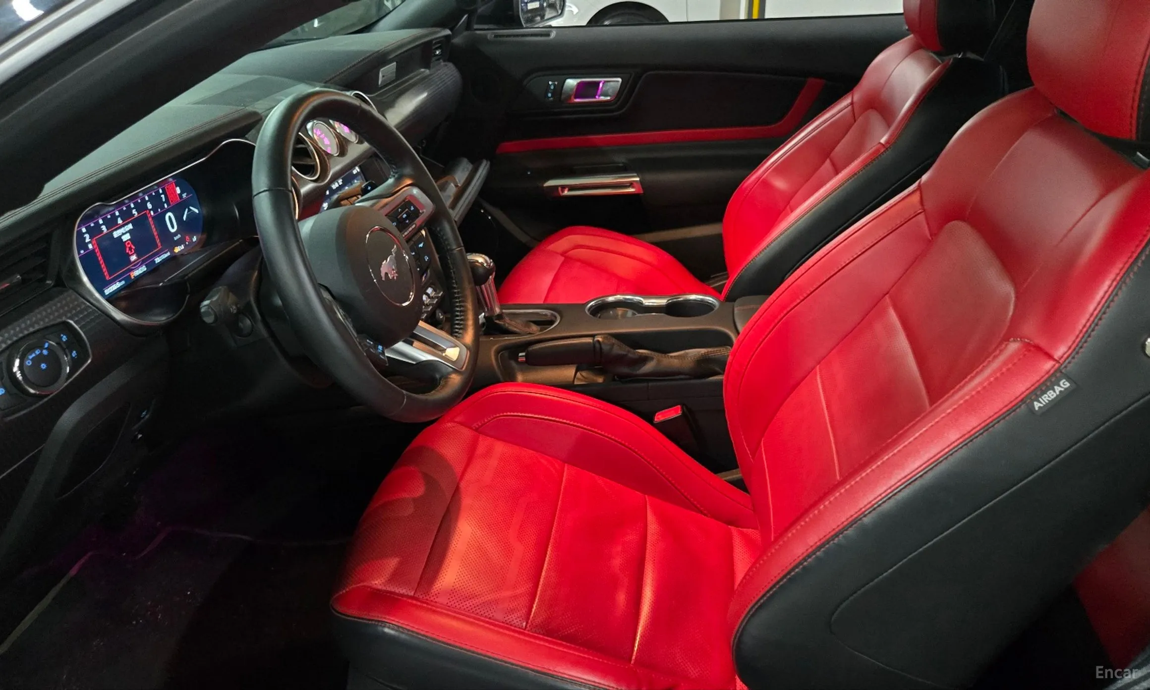 Ford Mustang превью 5