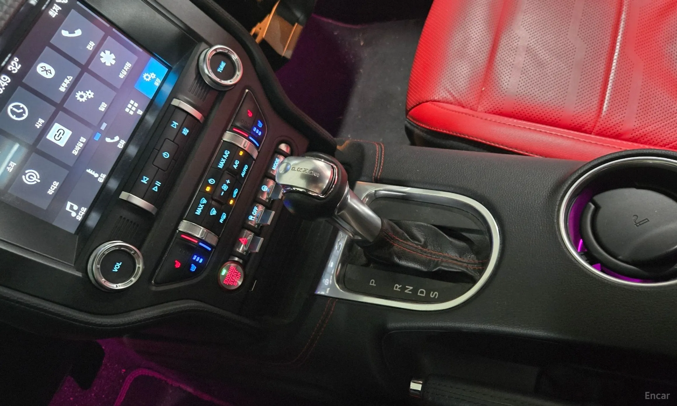 Ford Mustang превью 8