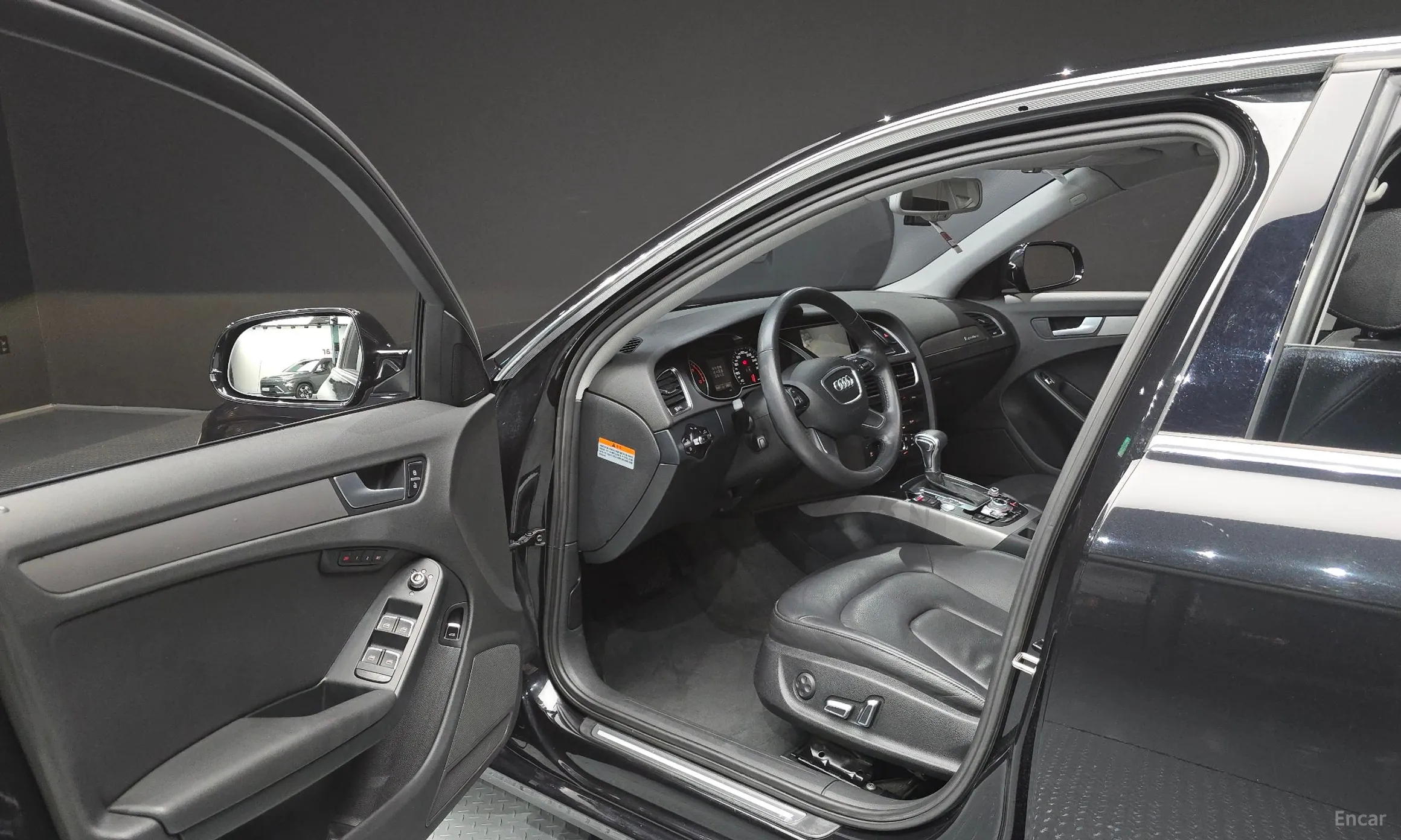 Audi New A4 превью 10