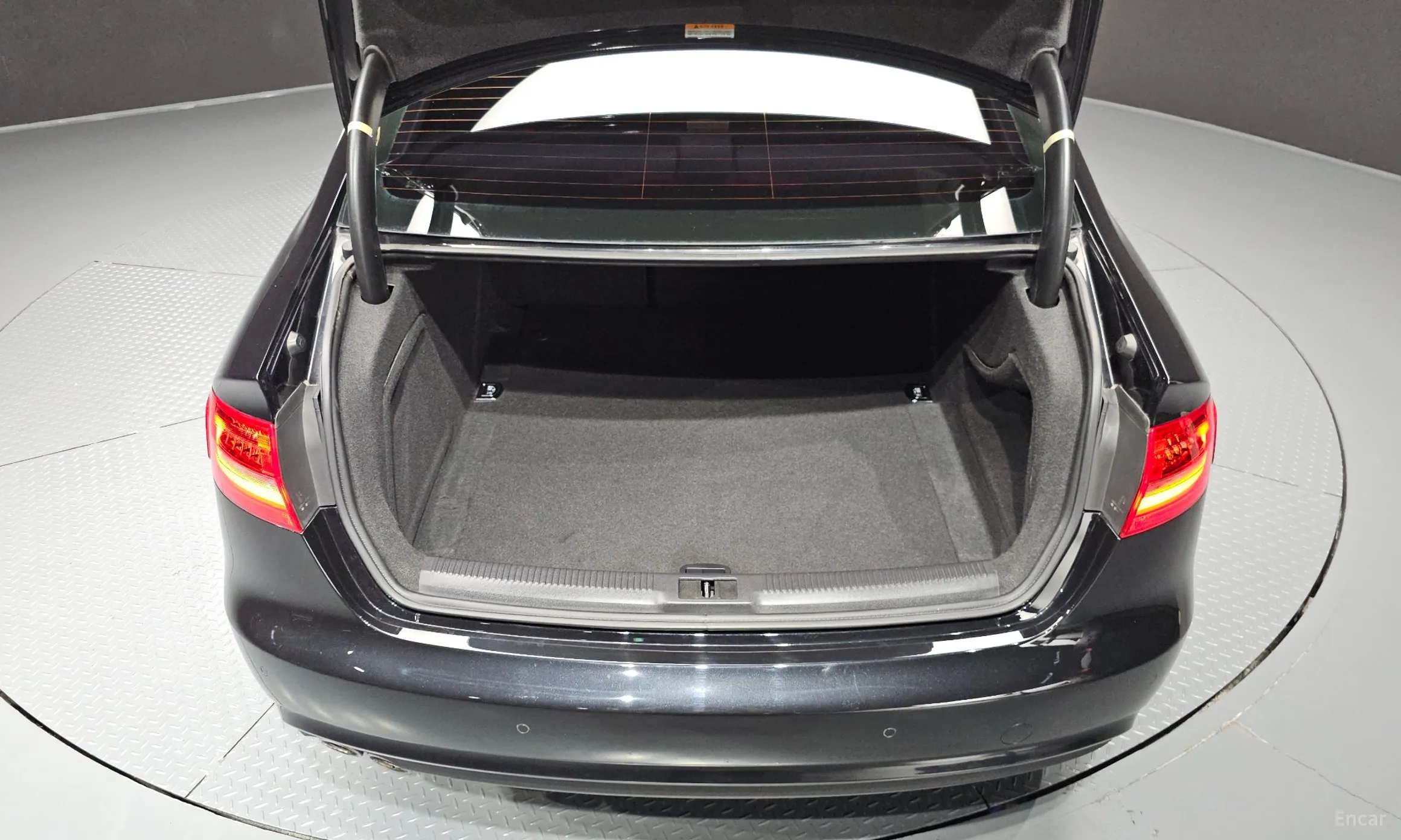Audi New A4 превью 20