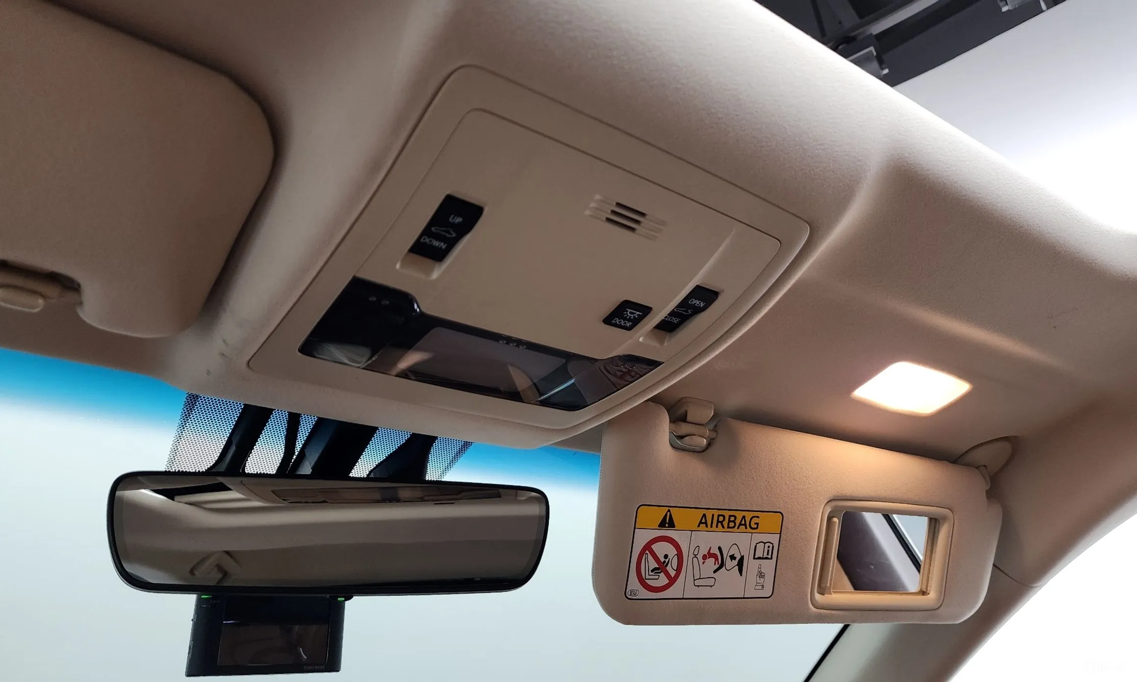 Lexus New ES300h превью 17